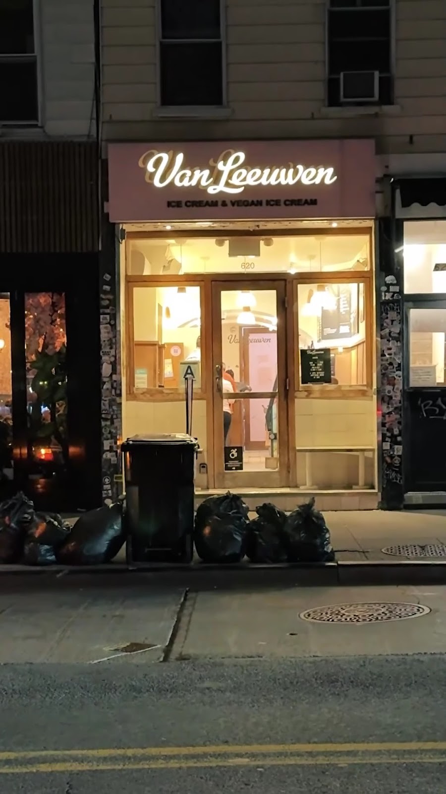 Van Leeuwen Ice Cream: the place