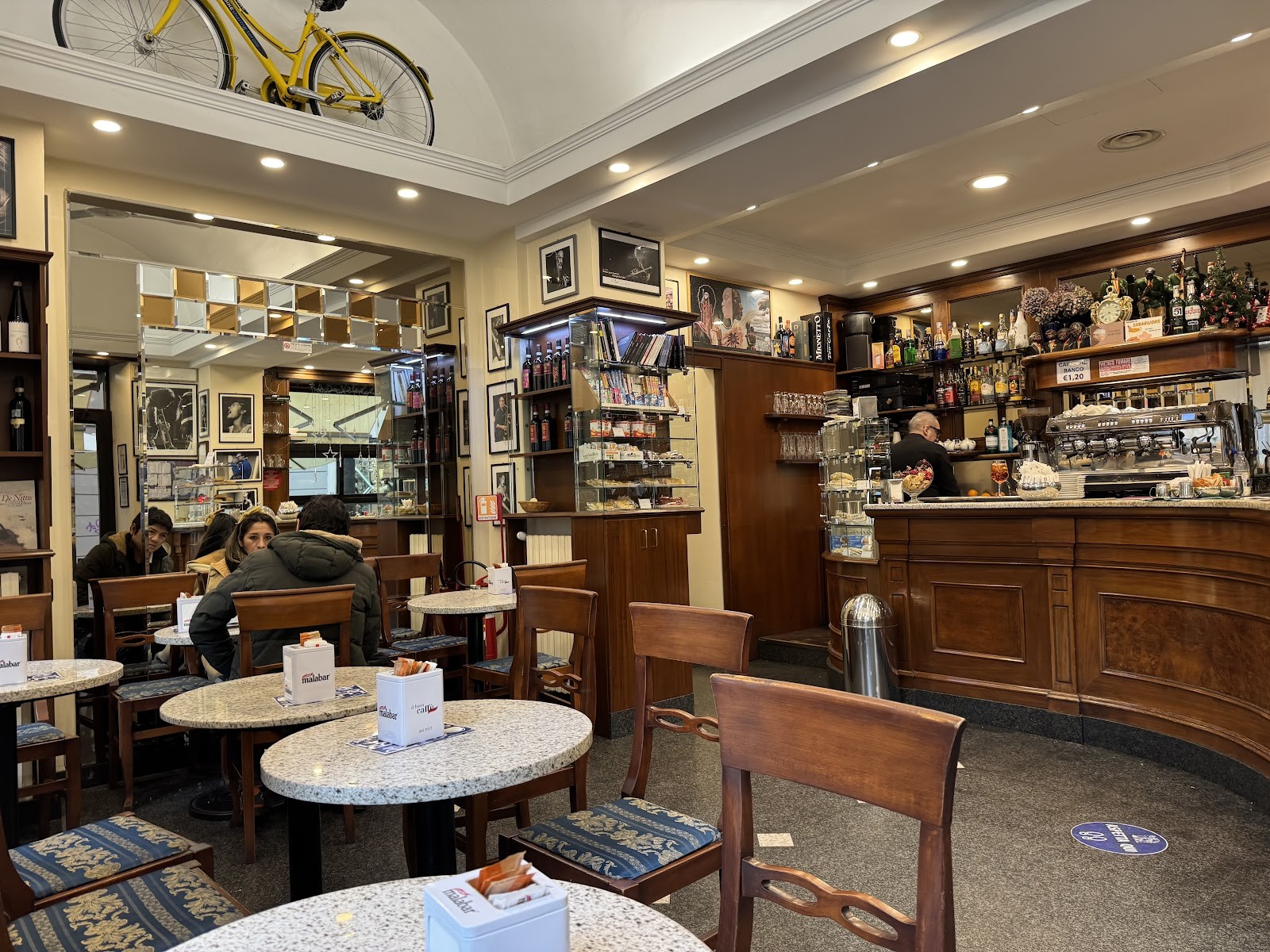 Roberto Caffè: the place