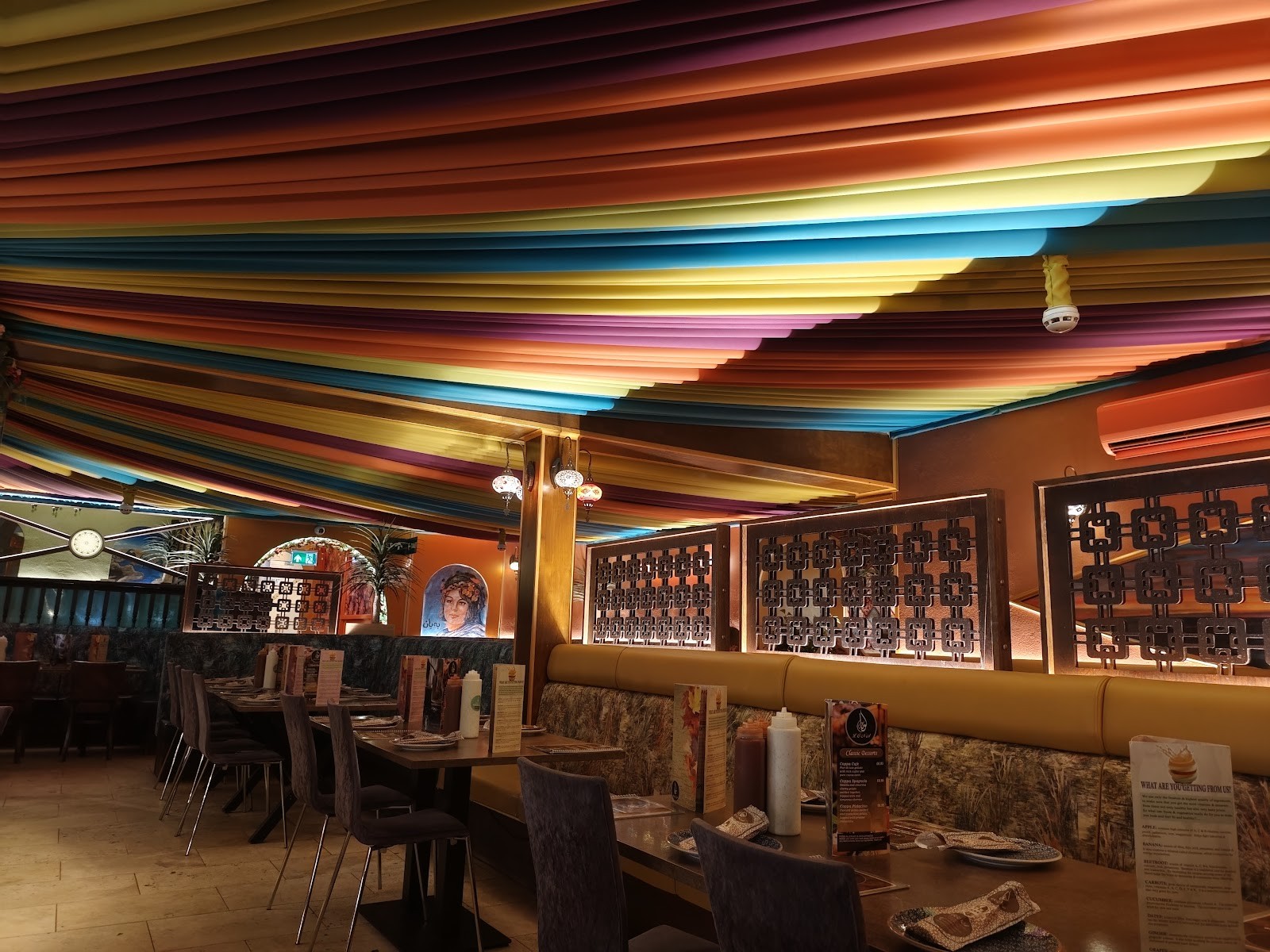 Lona Grill House & Juice Bar: the place