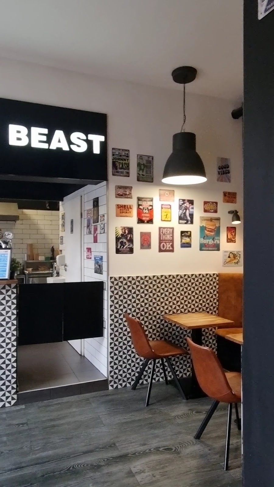 Tasty Beast Burger - Burgery Kraków, Rynek Dębnicki | Smash: the place