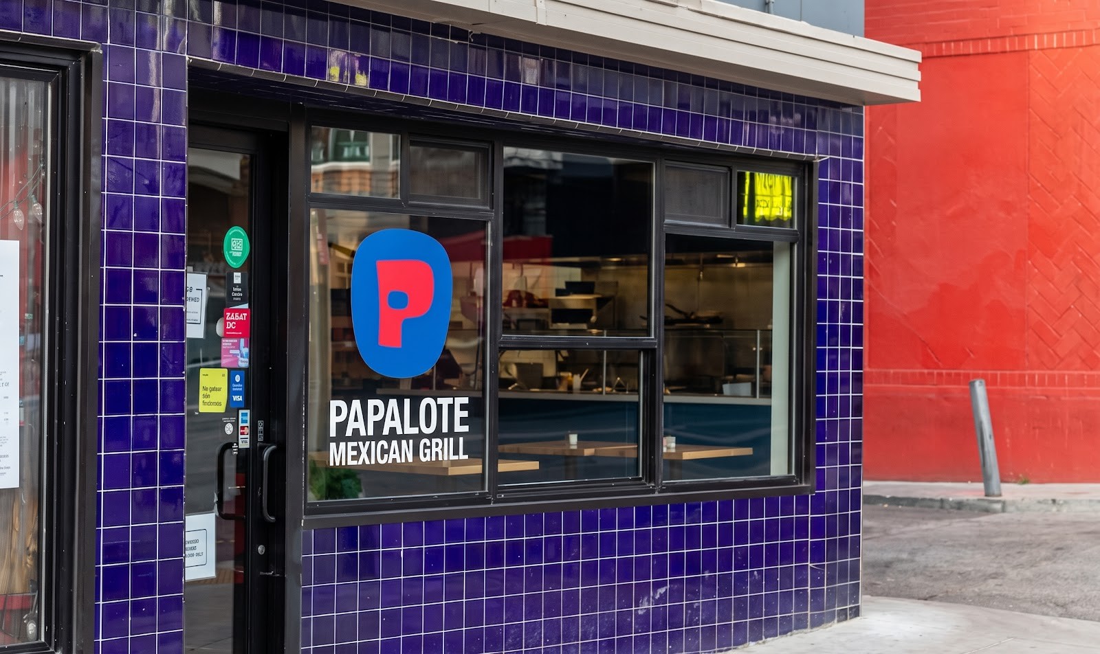 Papalote Mexican Grill VALENCIA: the place