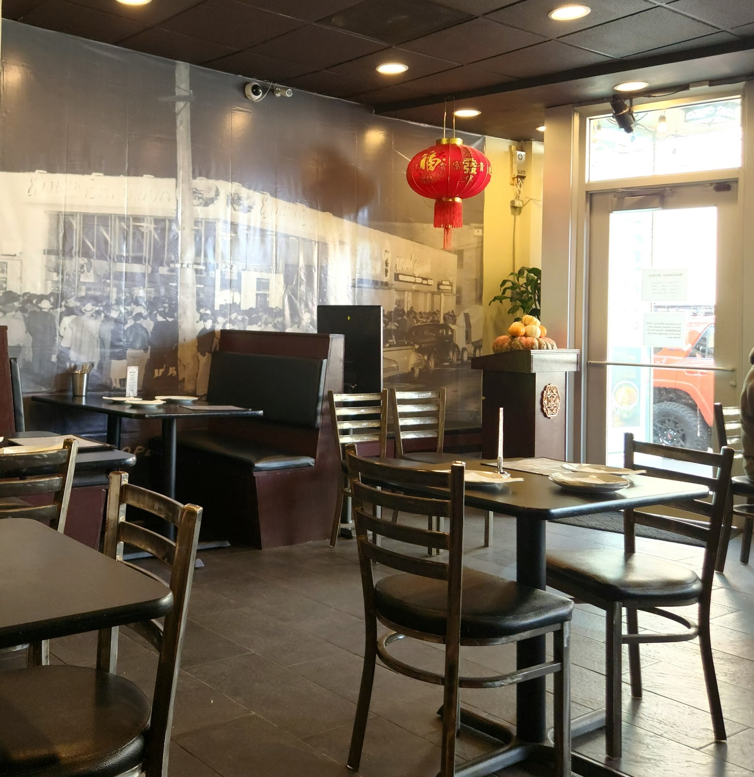 Chin's Kitchen: the place
