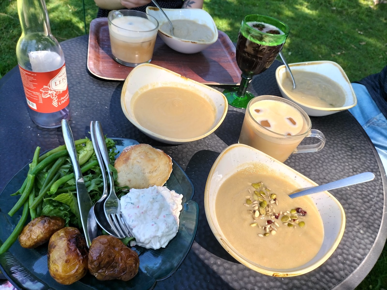 Kahvila Rakastan: food & drinks
