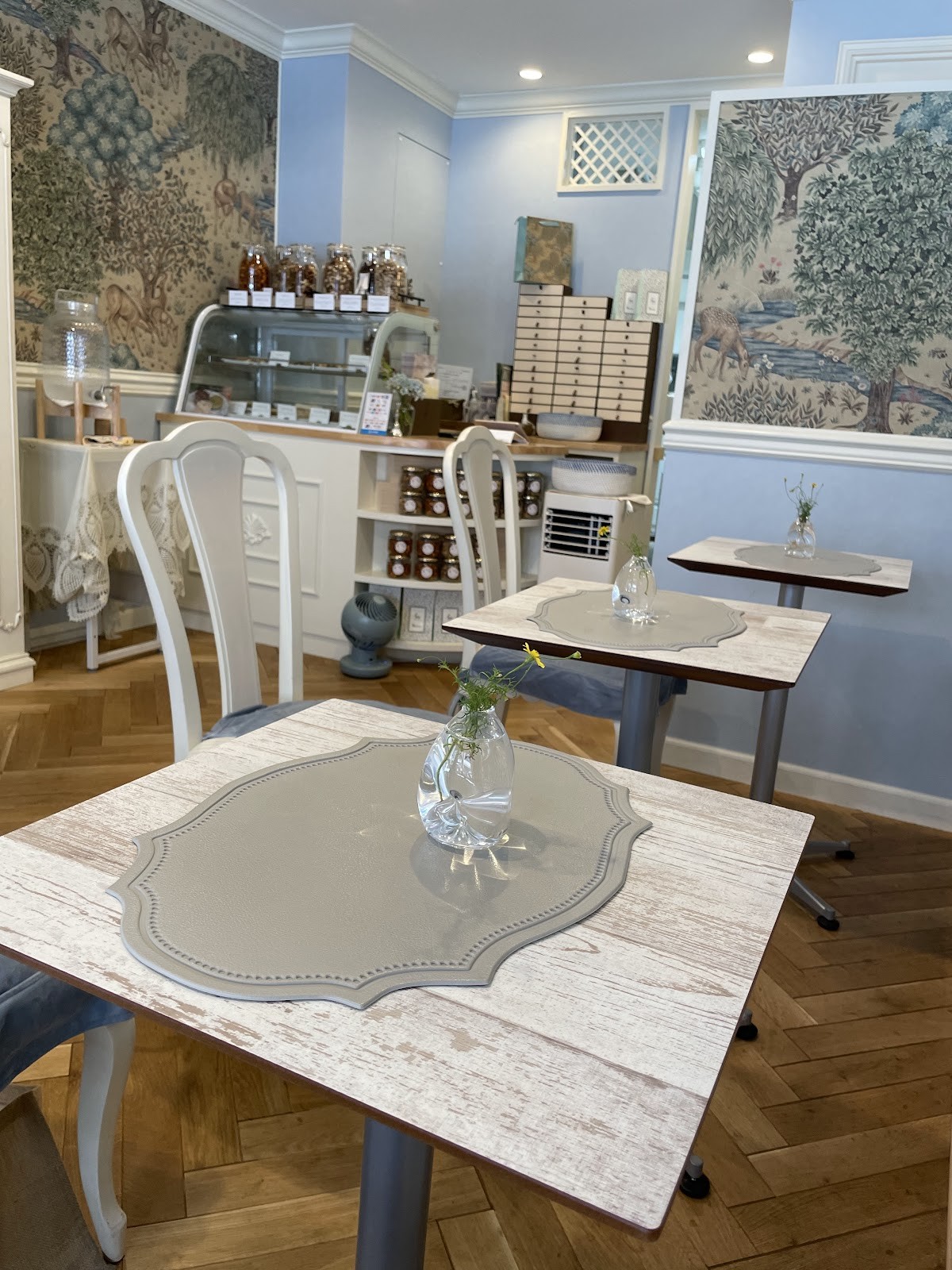 Bardon Organic Cafe: the place