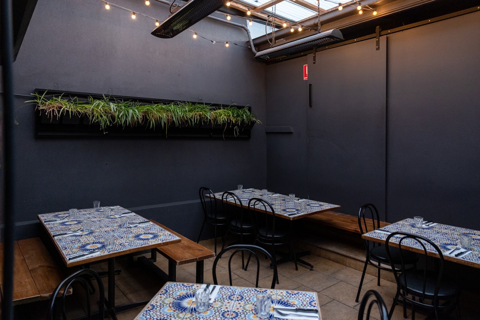 Shop 225 Pizzeria: the place