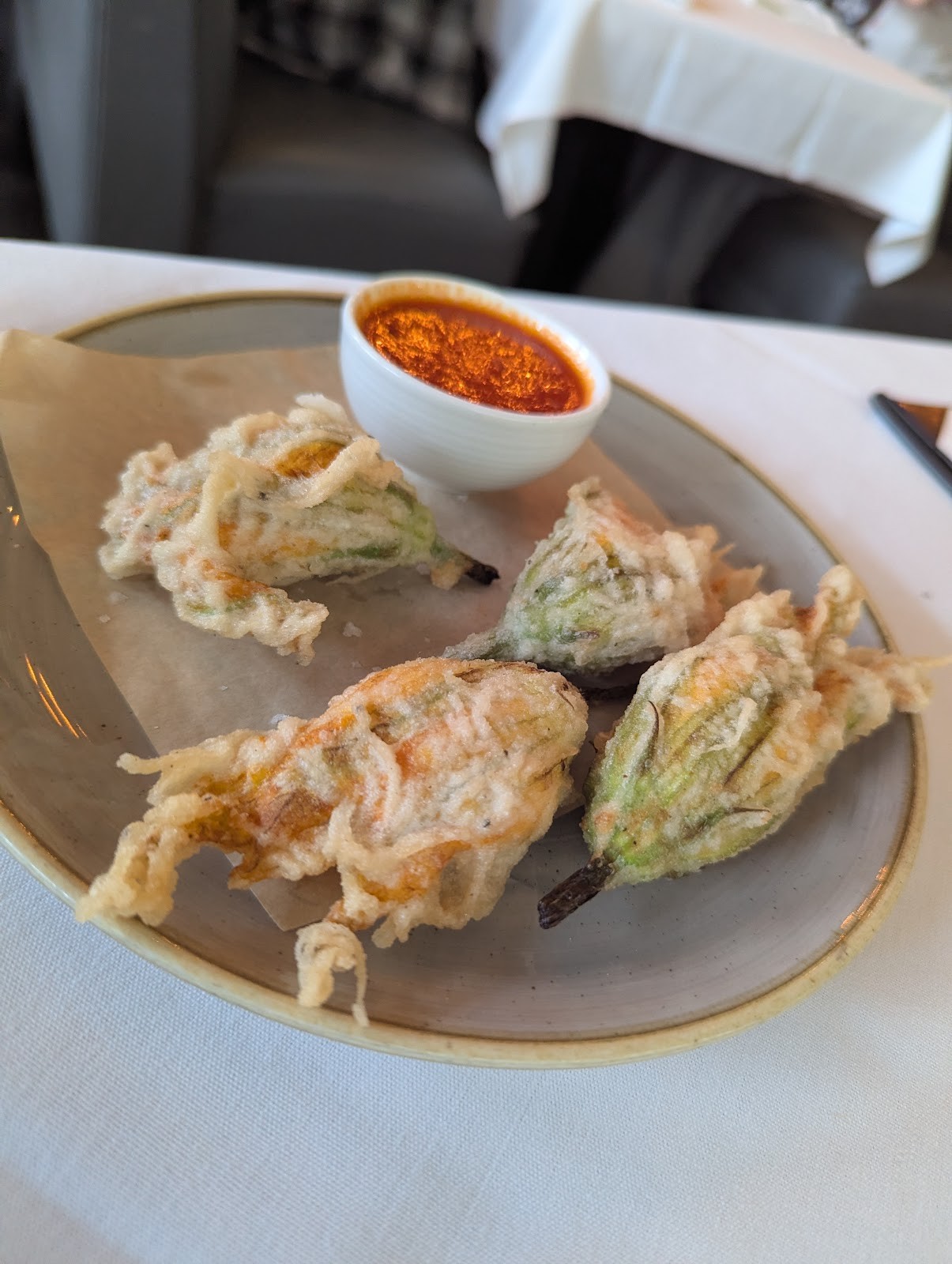 Crossroads Kitchen: food & drinks