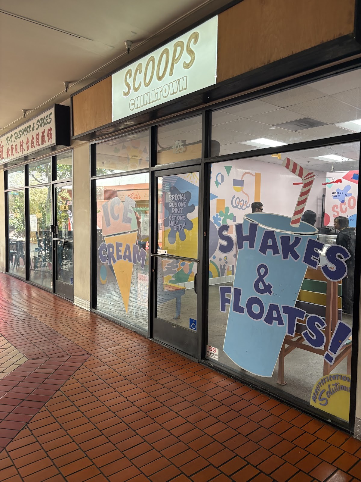 Scoops Chinatown: the place