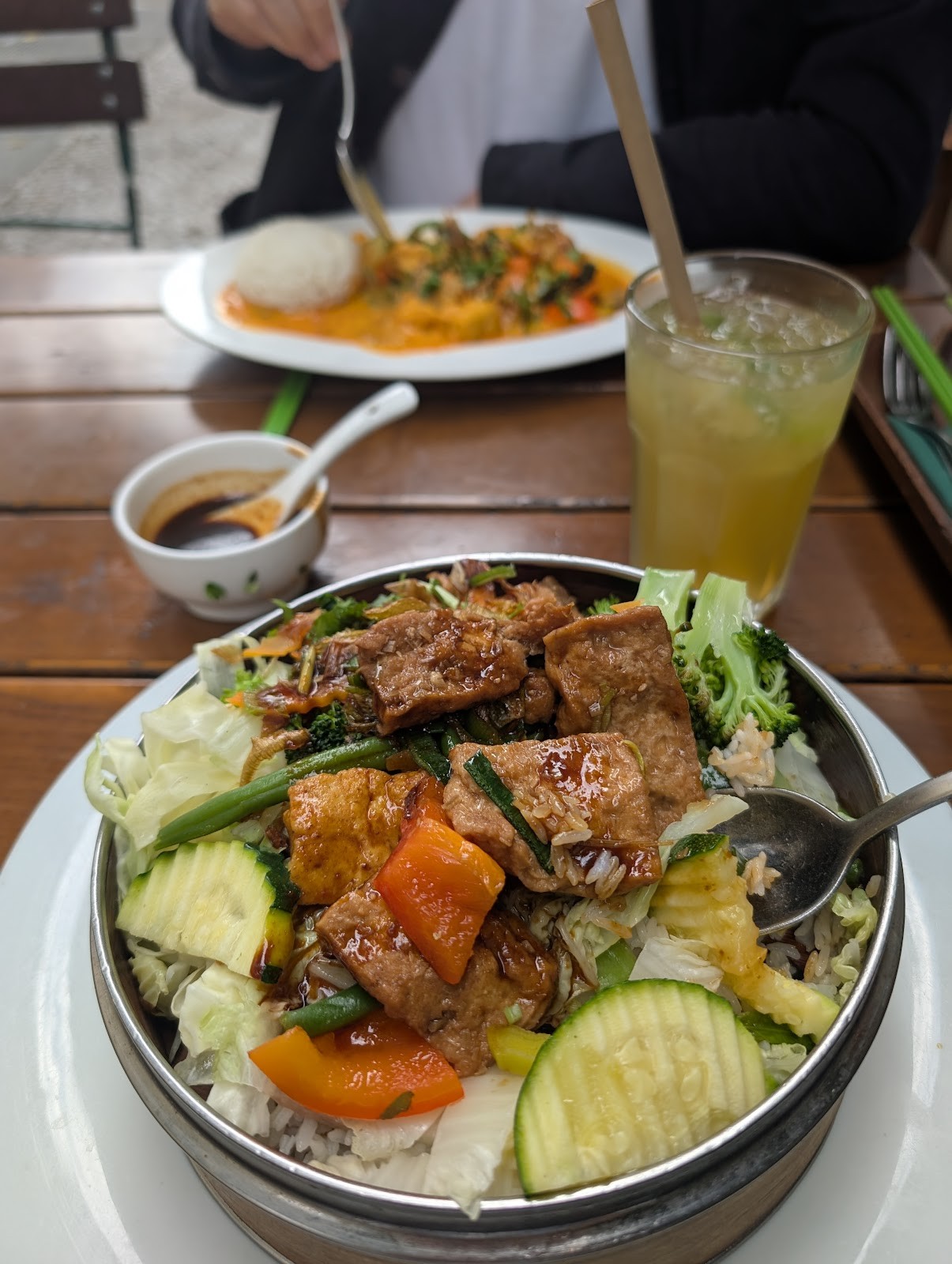 Chay Village Schöneberg: food & drinks