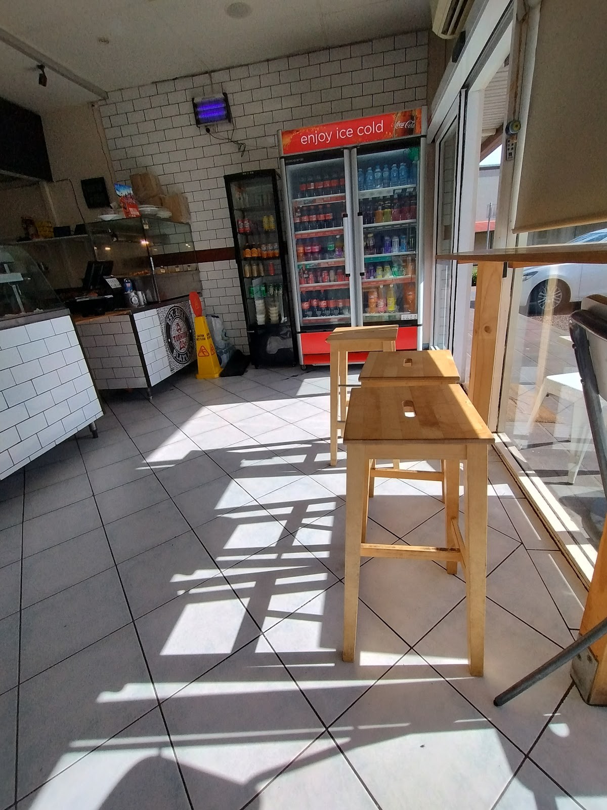 Turkish 2 Go Kebab & Pizza: the place