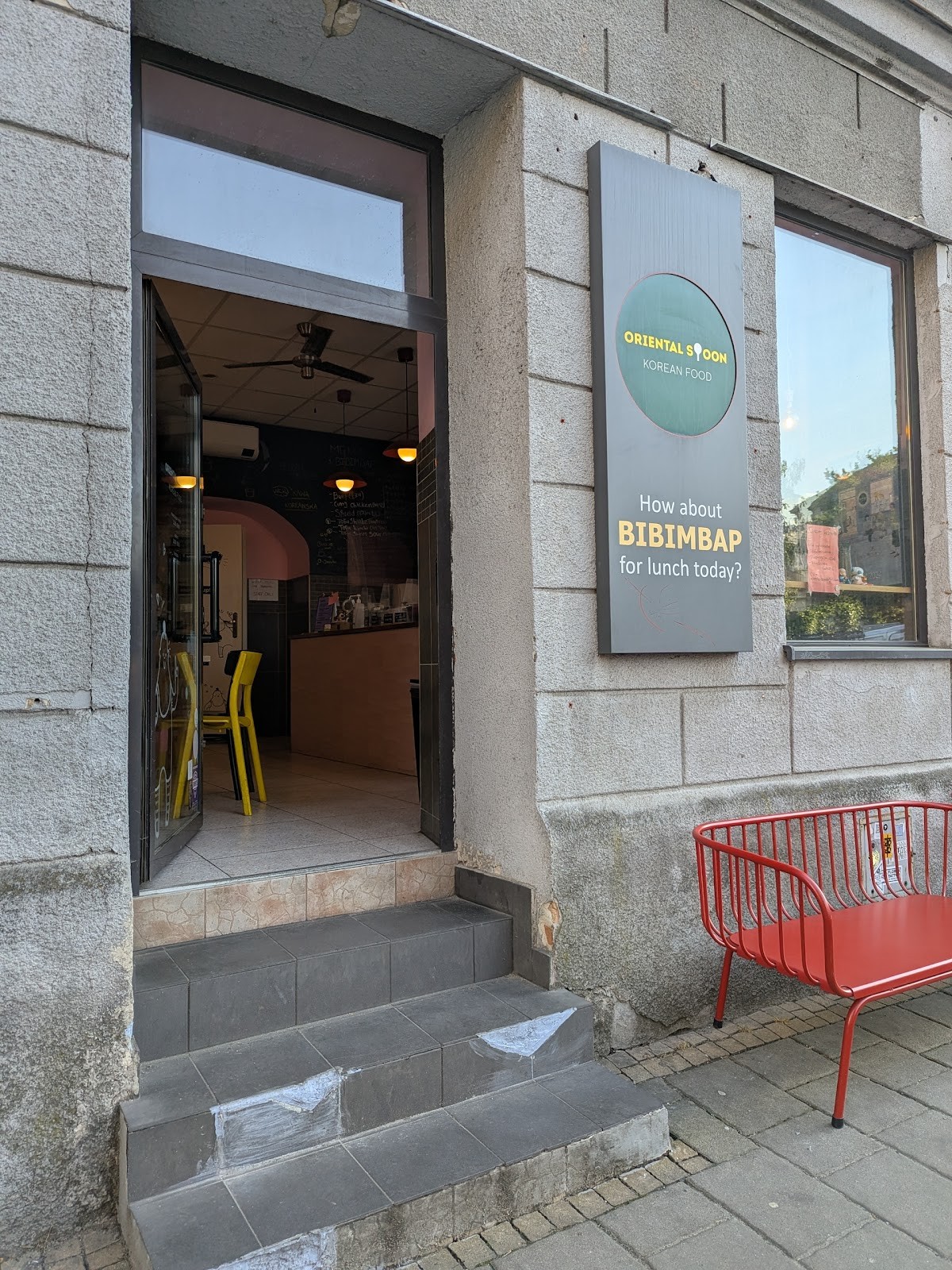 Oriental Spoon: the place