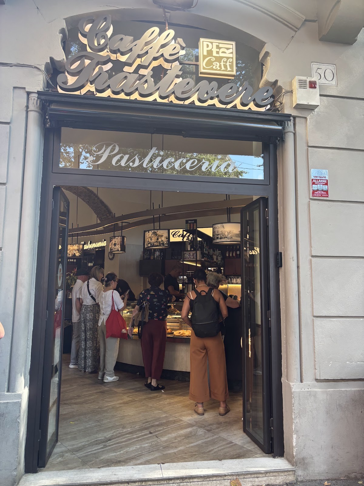 Caffè Trastévere: the place