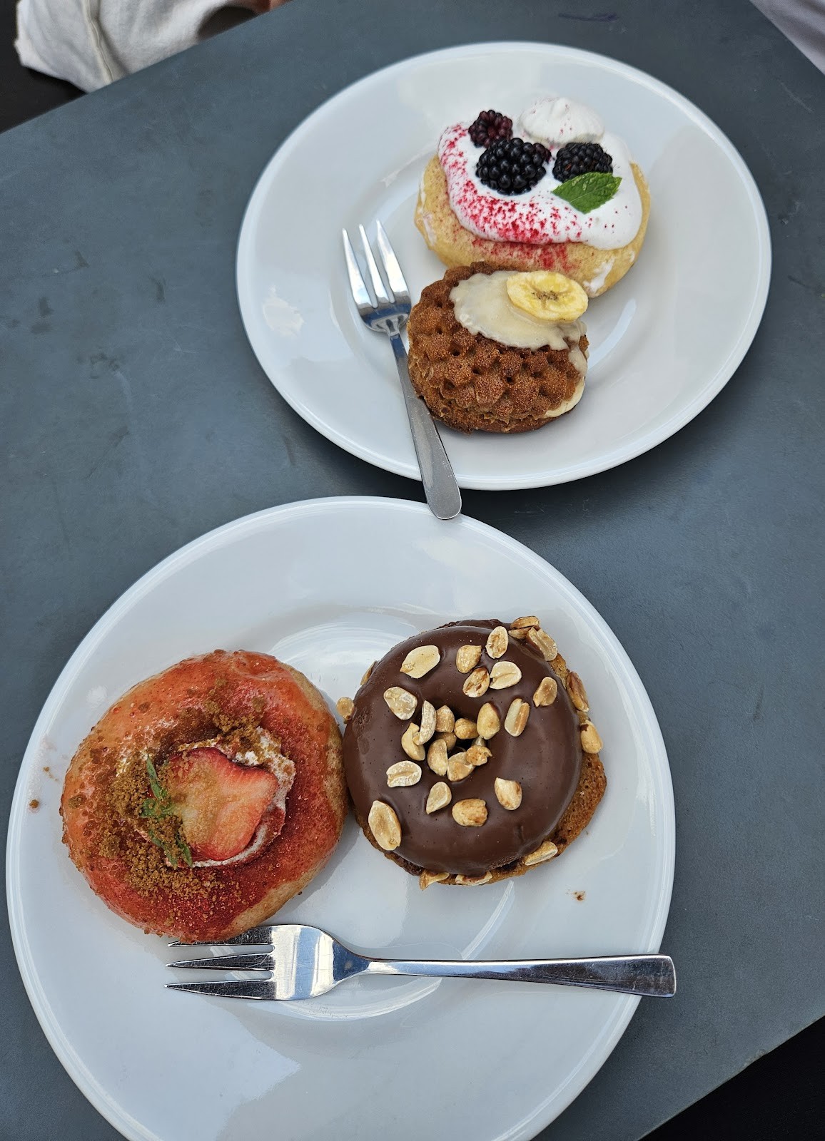 Nados Donuts: food & drinks
