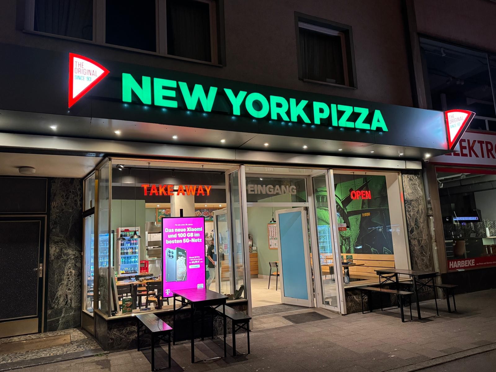 New York Pizza: the place