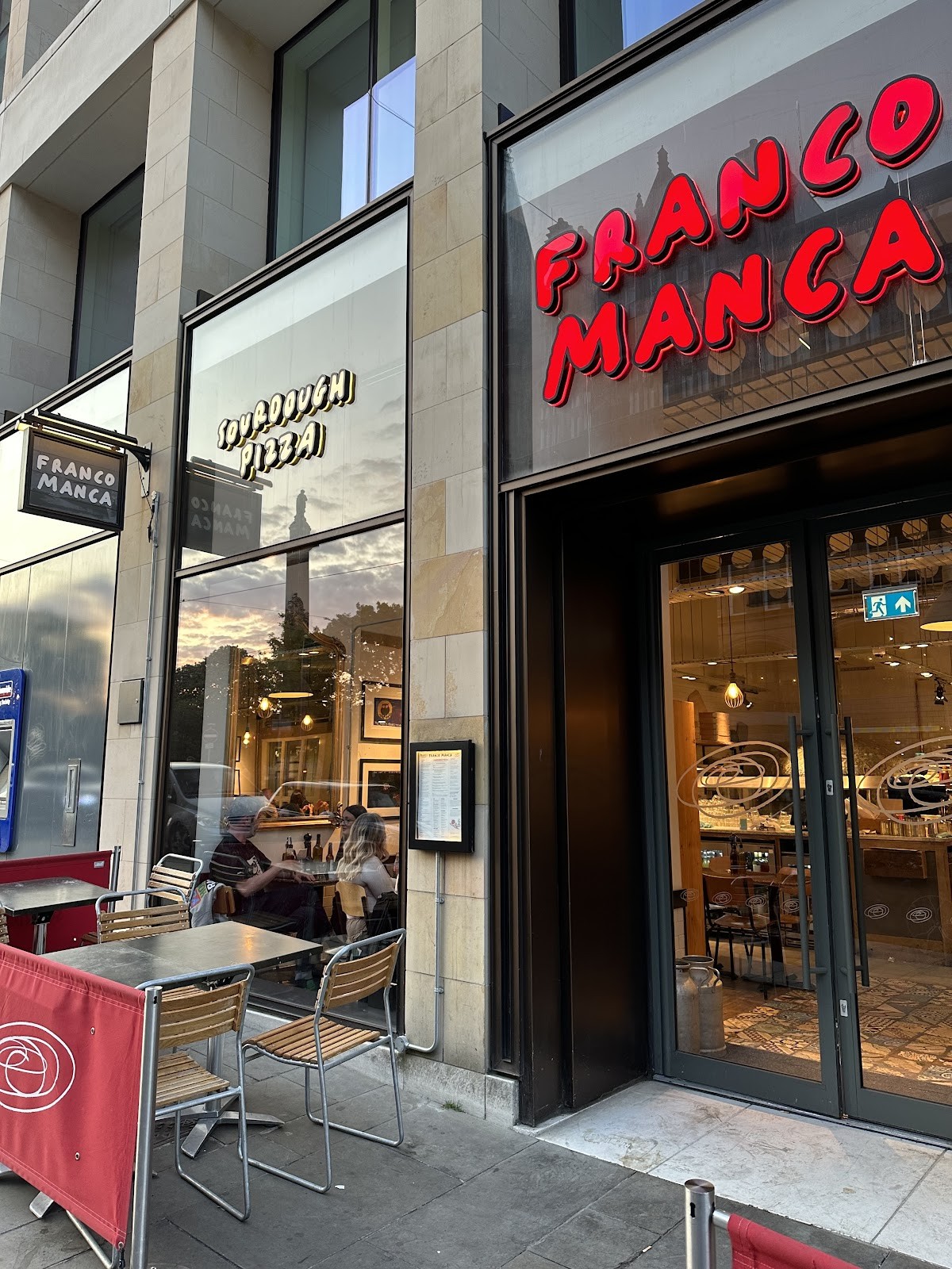 Franco Manca: the place