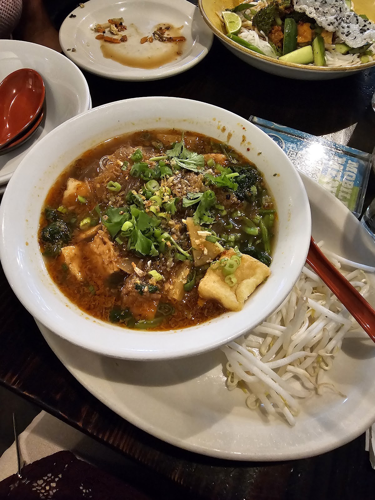 Ba Bar Green: food & drinks