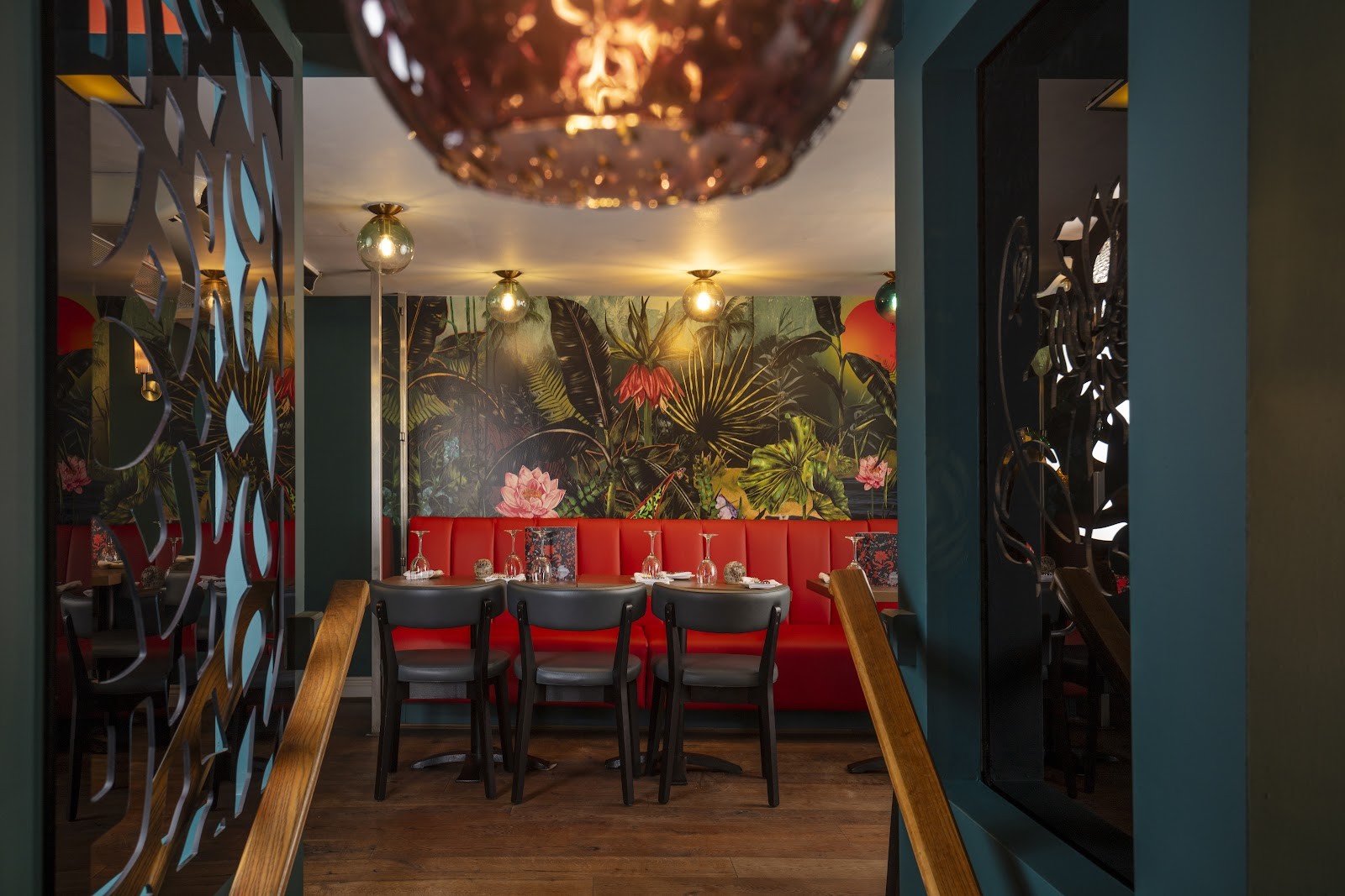 Sachins Restaurant: the place