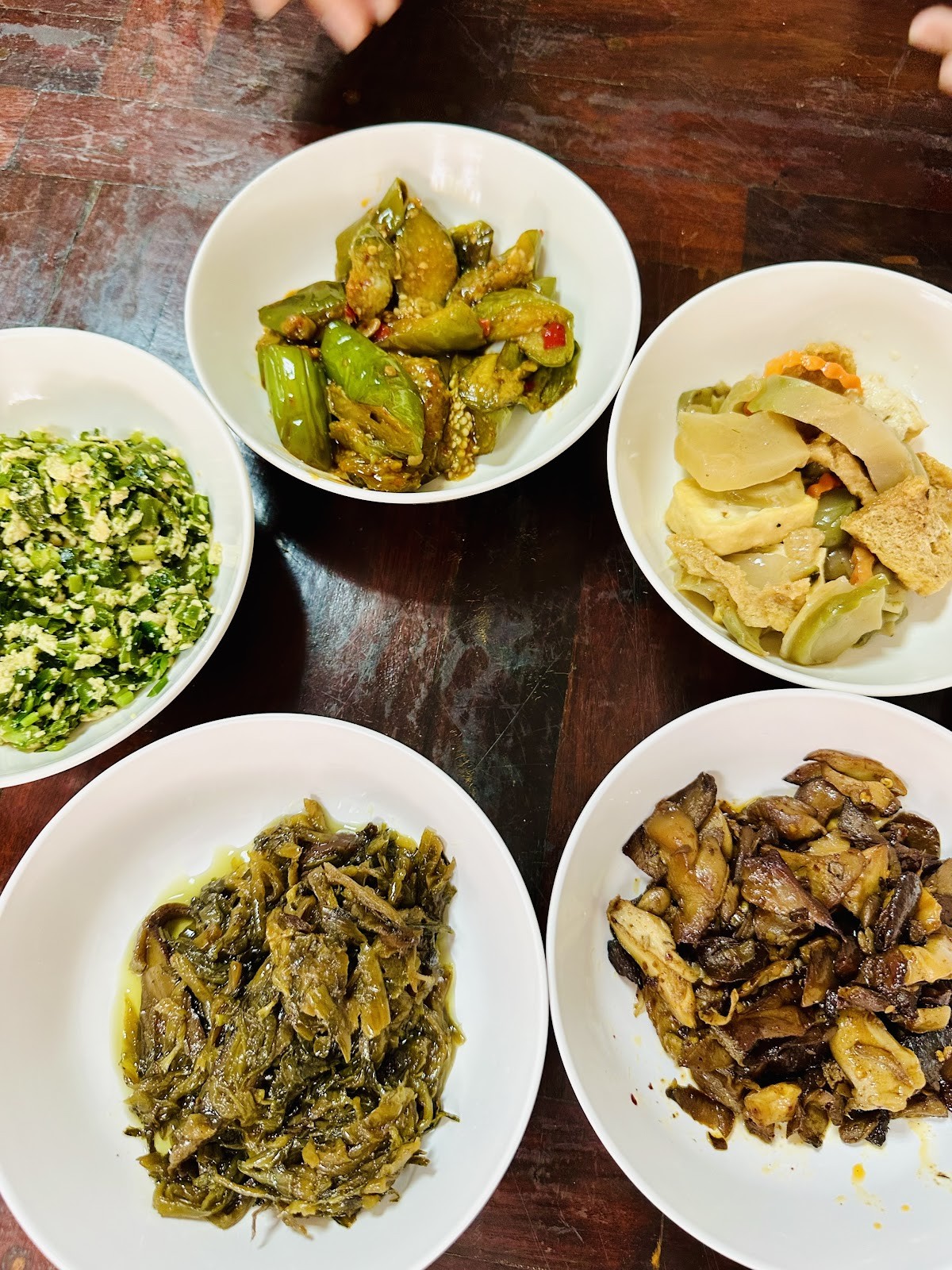 Nop Nan Vegan: food & drinks