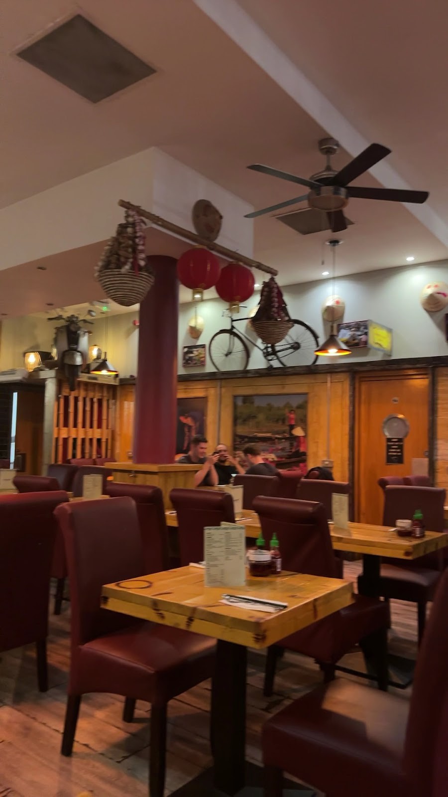 Non Viet Restaurant: the place