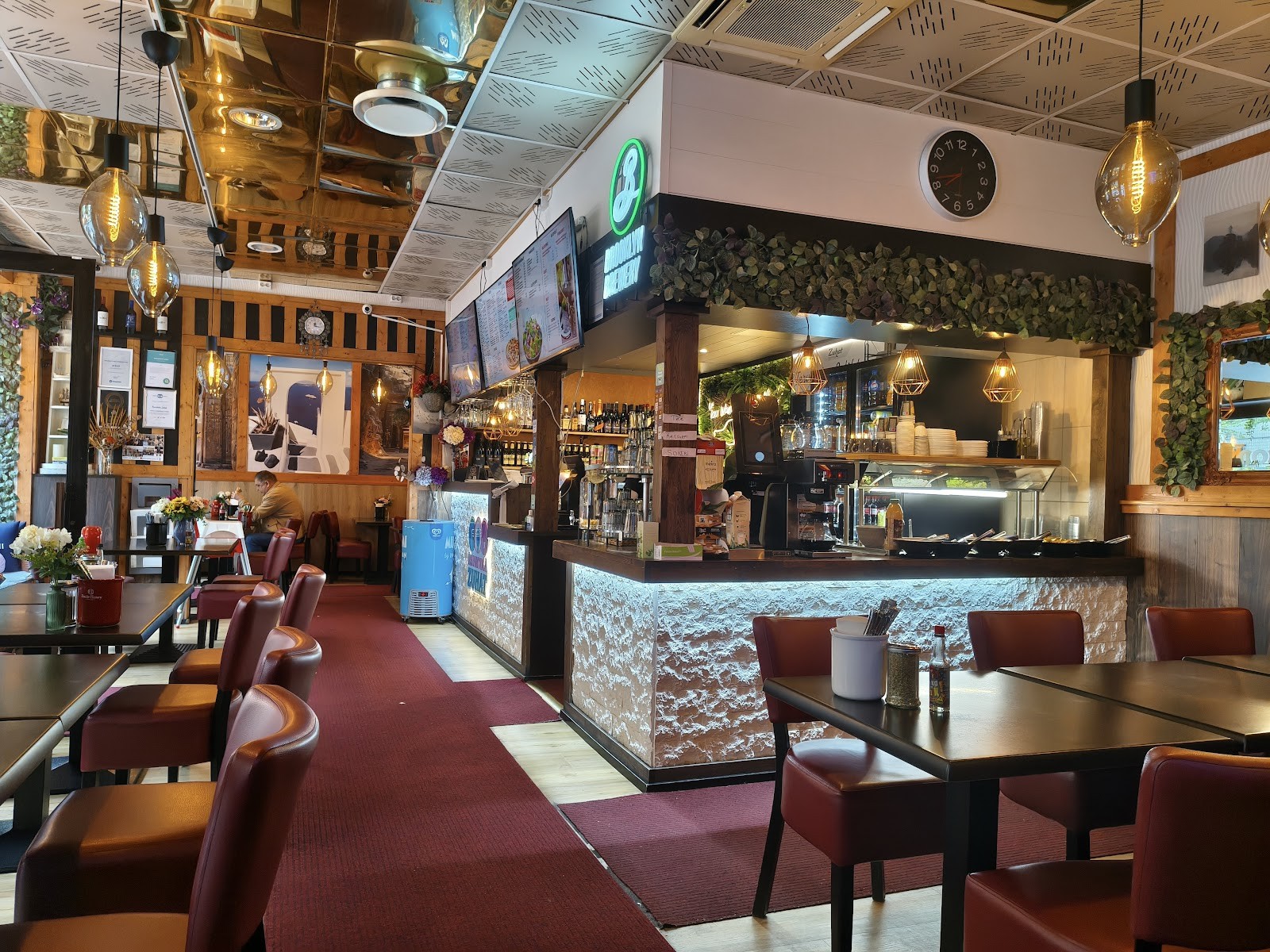 Ravintola Zuhat: the place