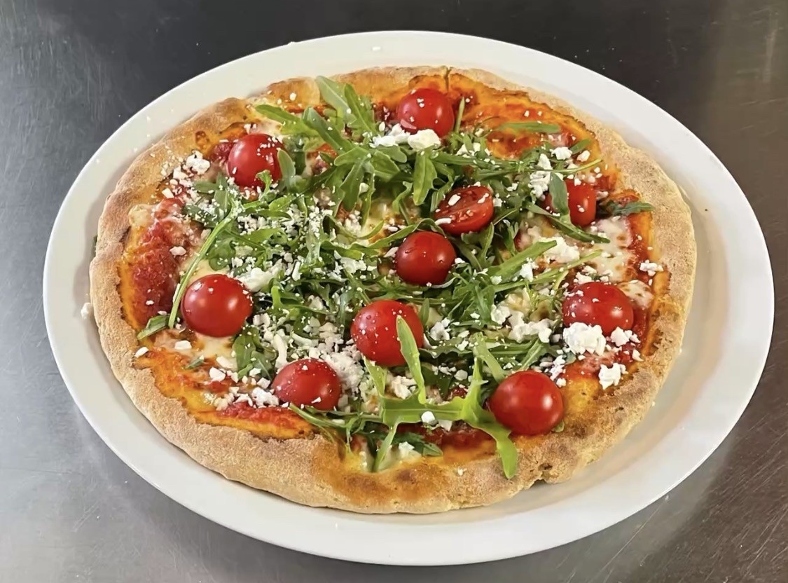 Zeus Pizza: food & drinks