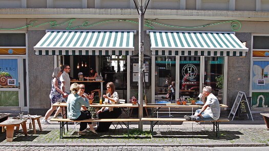Café Sonja: the place