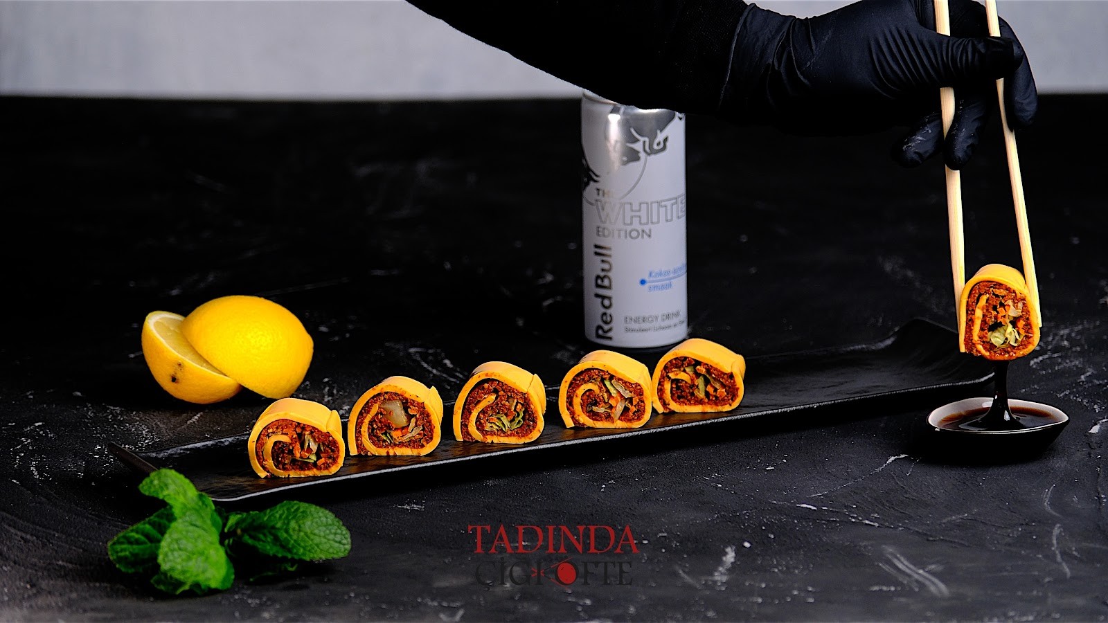 Tadinda Cigköfte: food & drinks