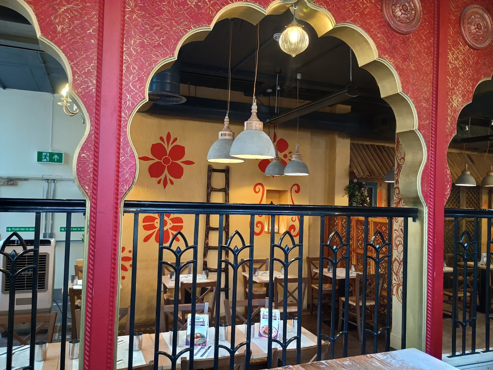 Indian Tiffin Room Leeds: the place