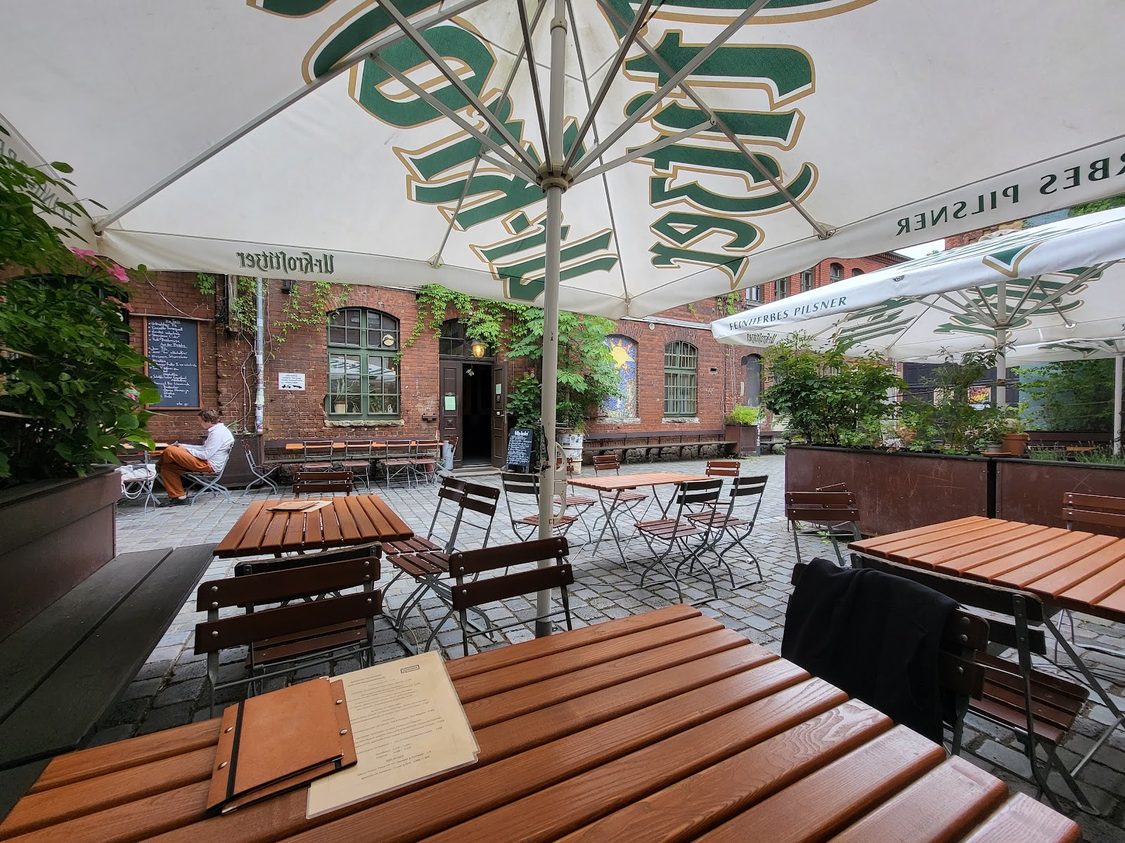ConnSTANZE: the place