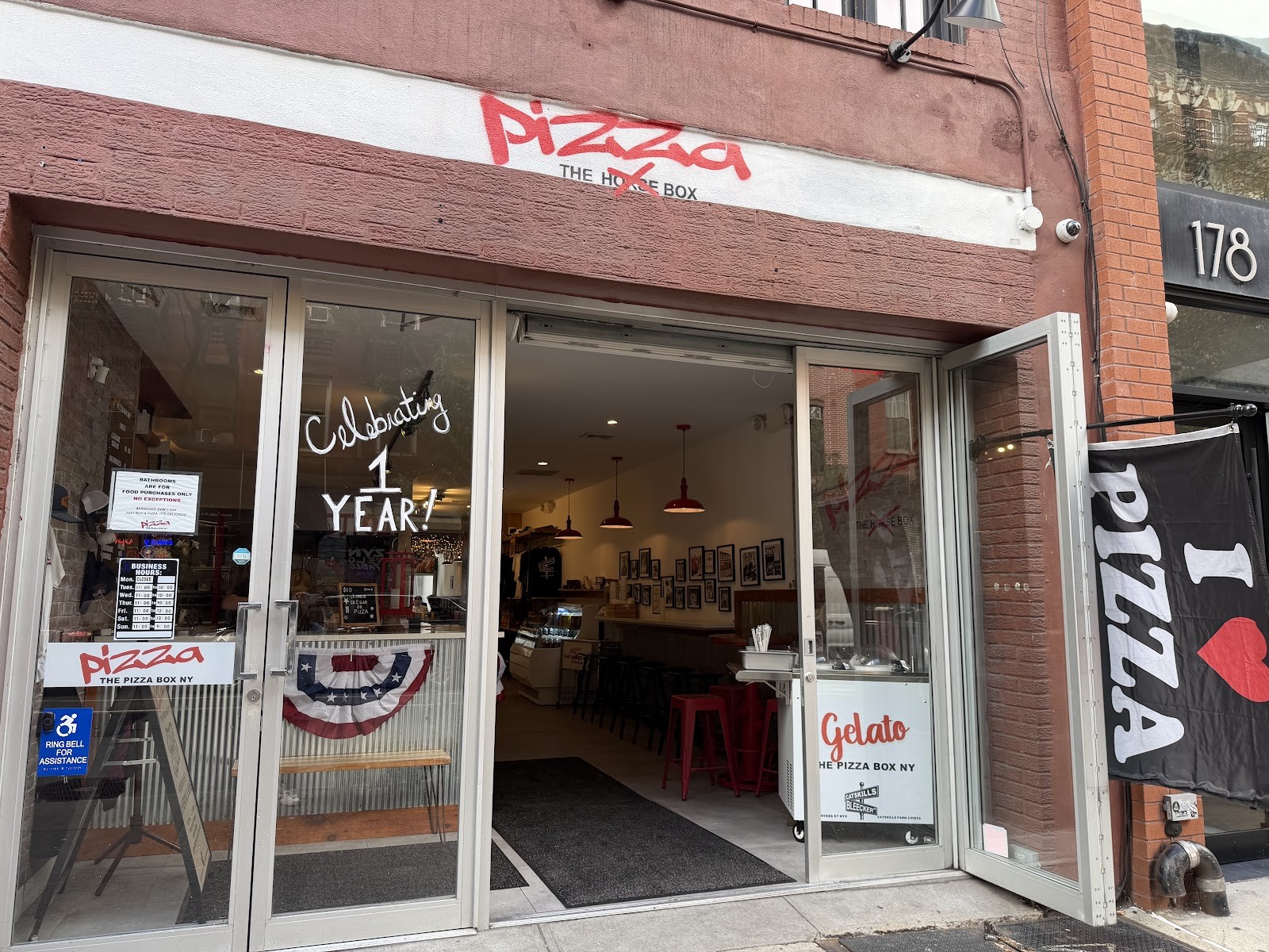 The Pizza Box NY: the place