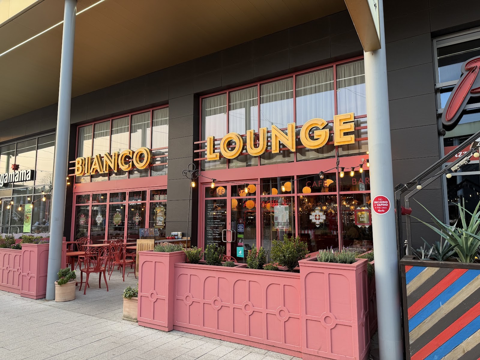 Bianco Lounge: the place