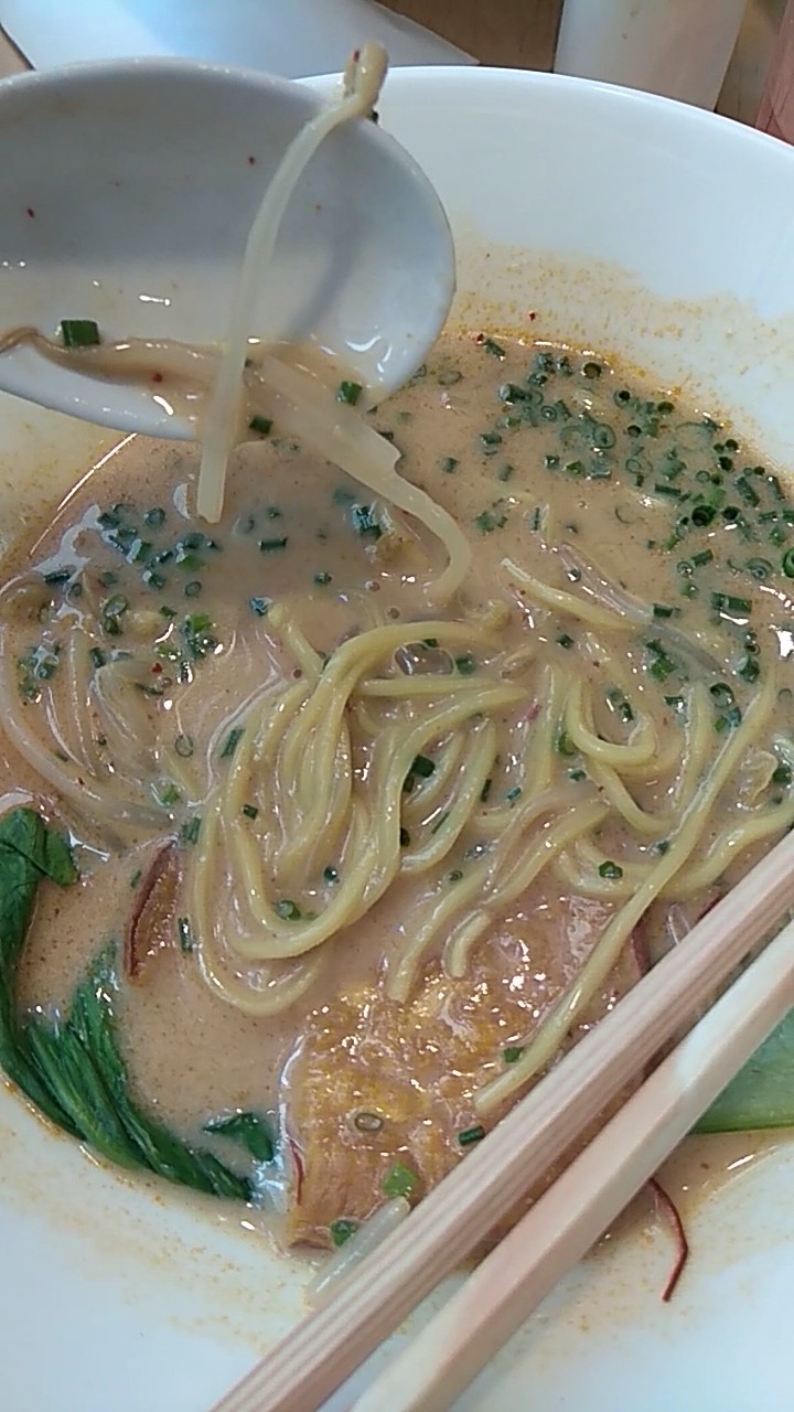 Vegan Ramen Shop: food & drinks