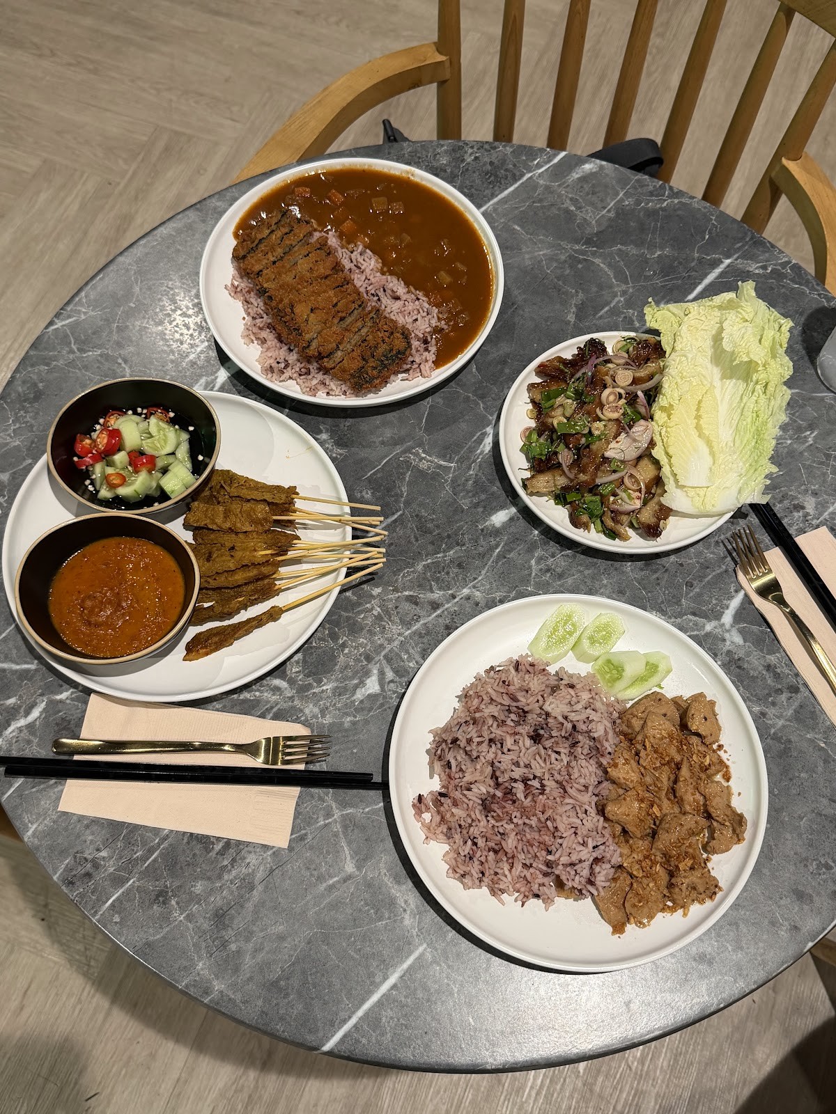 So Vegan สาขา Phenix ประตูน้ำ: food & drinks