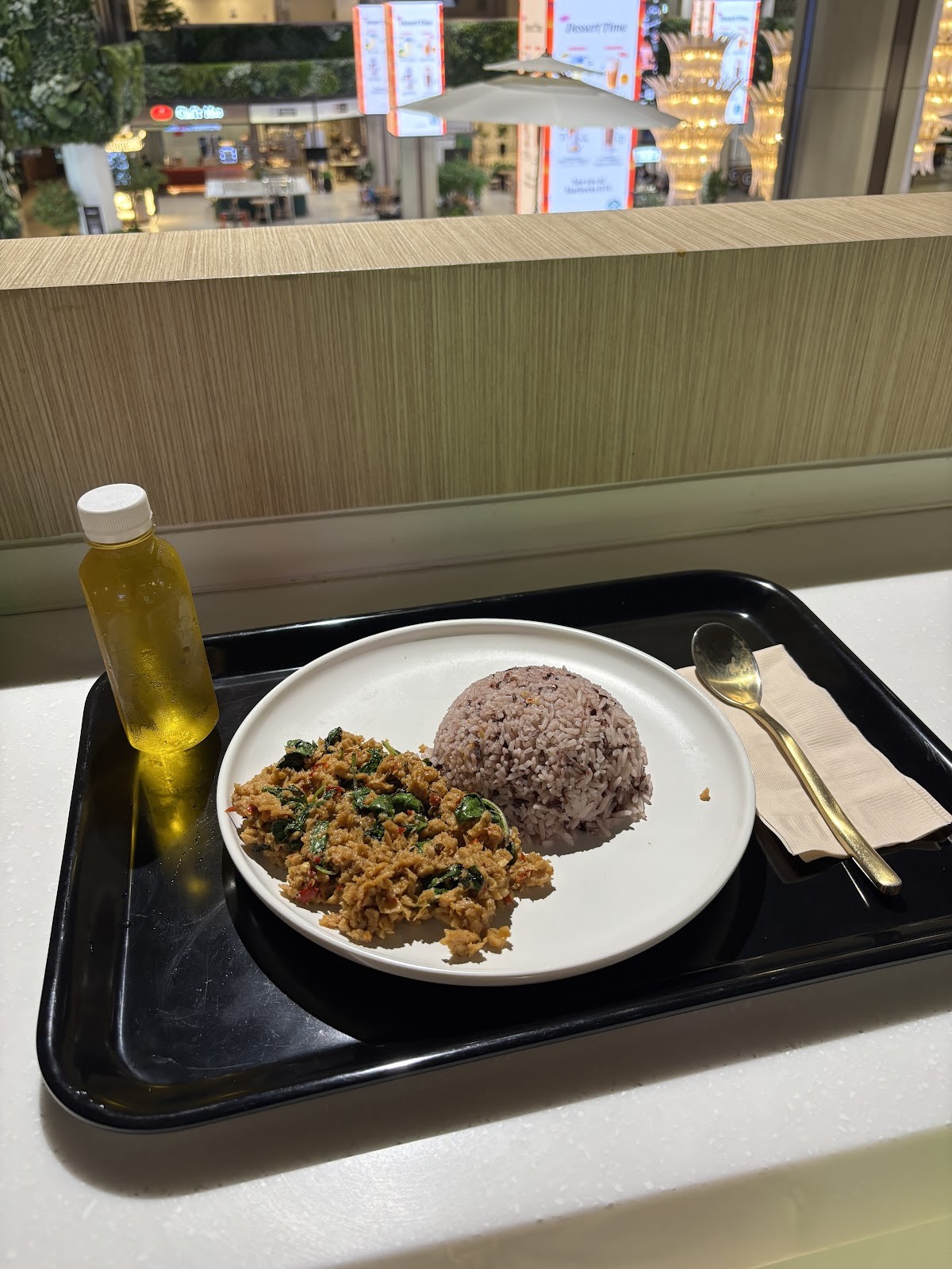 So Vegan สาขา Phenix ประตูน้ำ: food & drinks