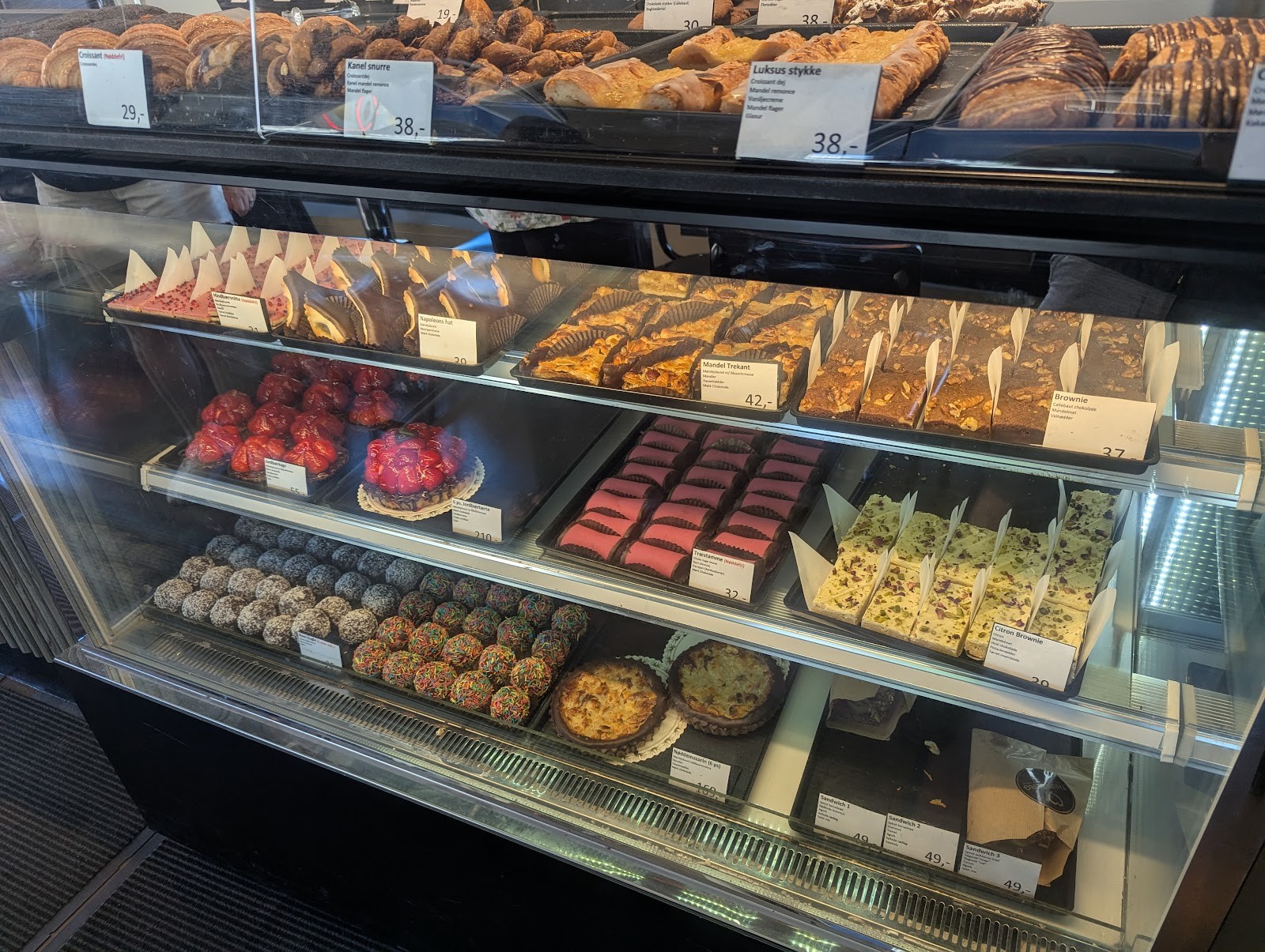 Schmith & Thunberg ApS: food & drinks