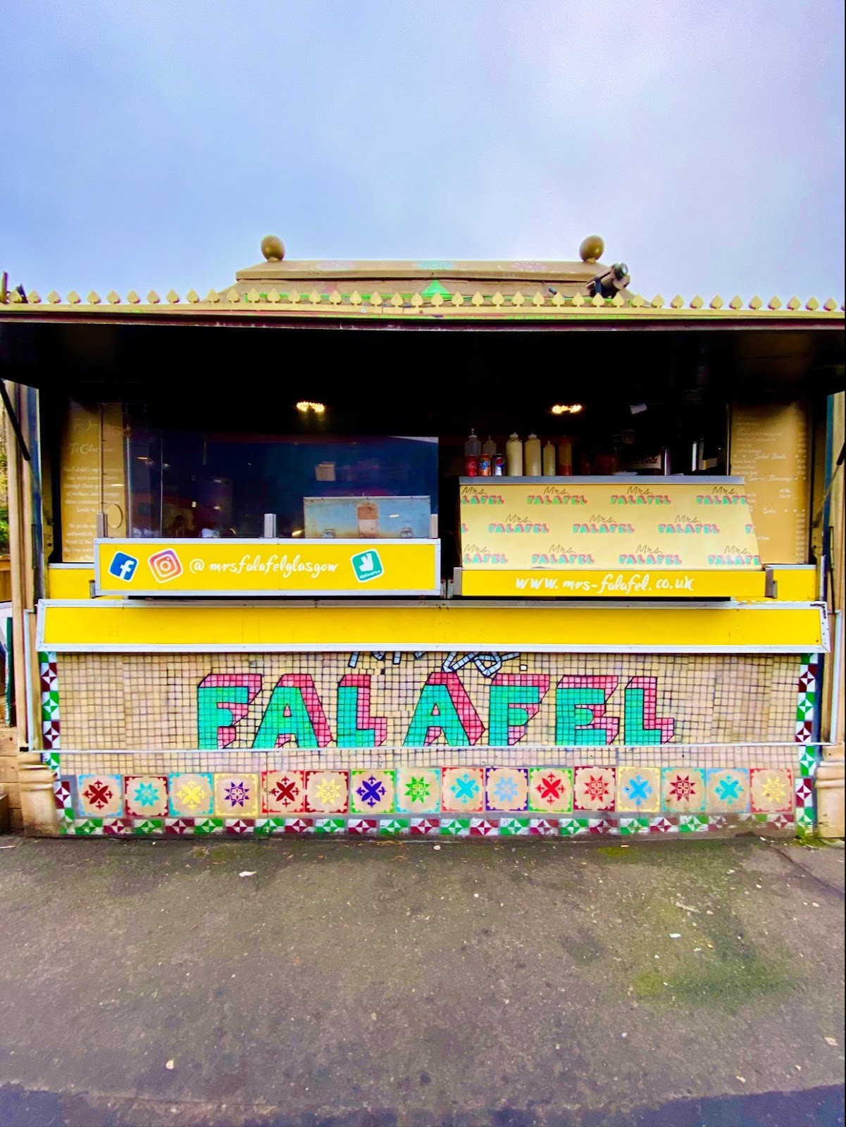 Mrs Falafel: the place