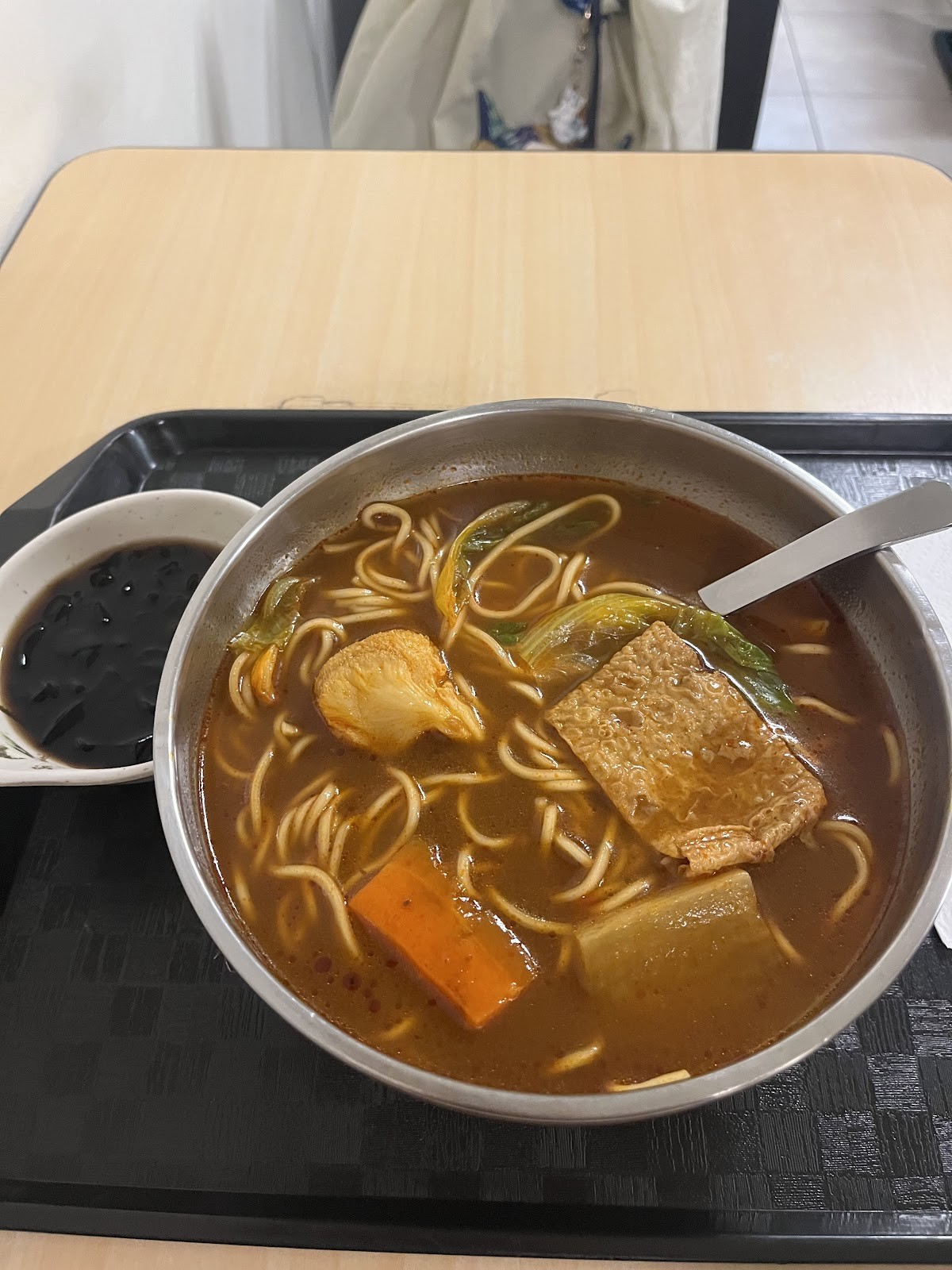 JìngXīn 靜心健康素食坊: food & drinks