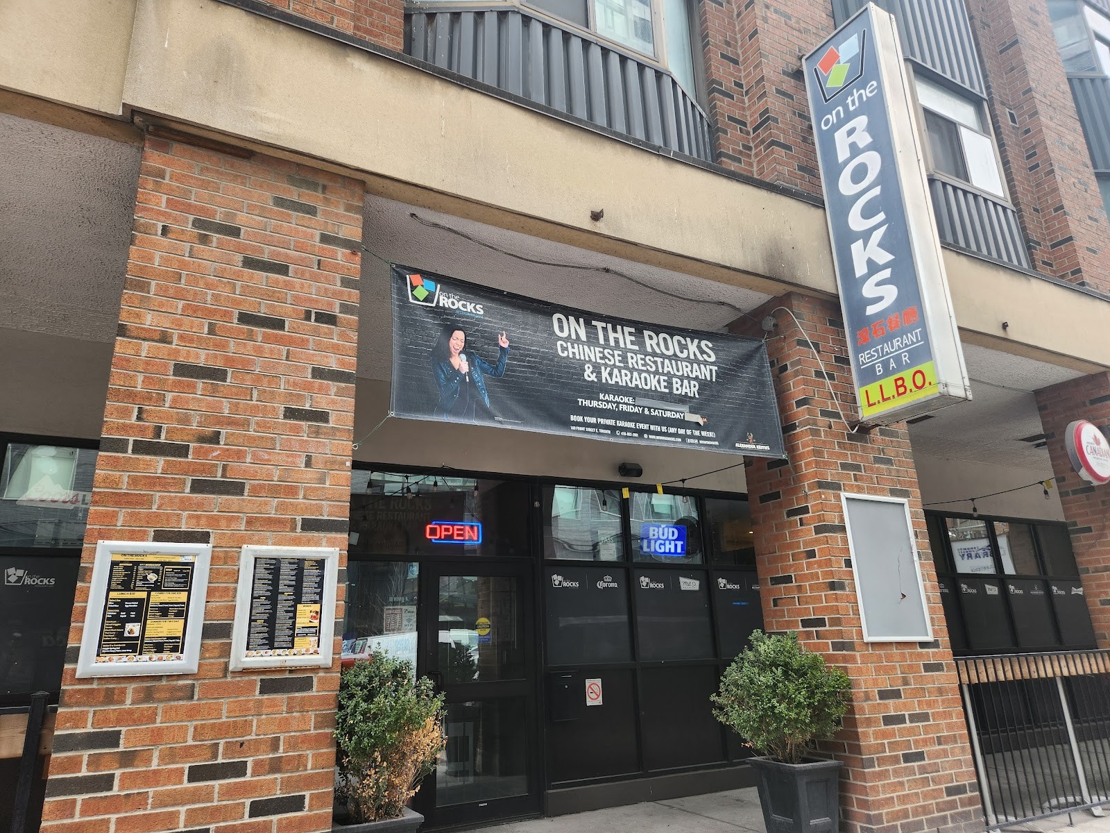 On the Rocks Restaurant Karaoke: the place