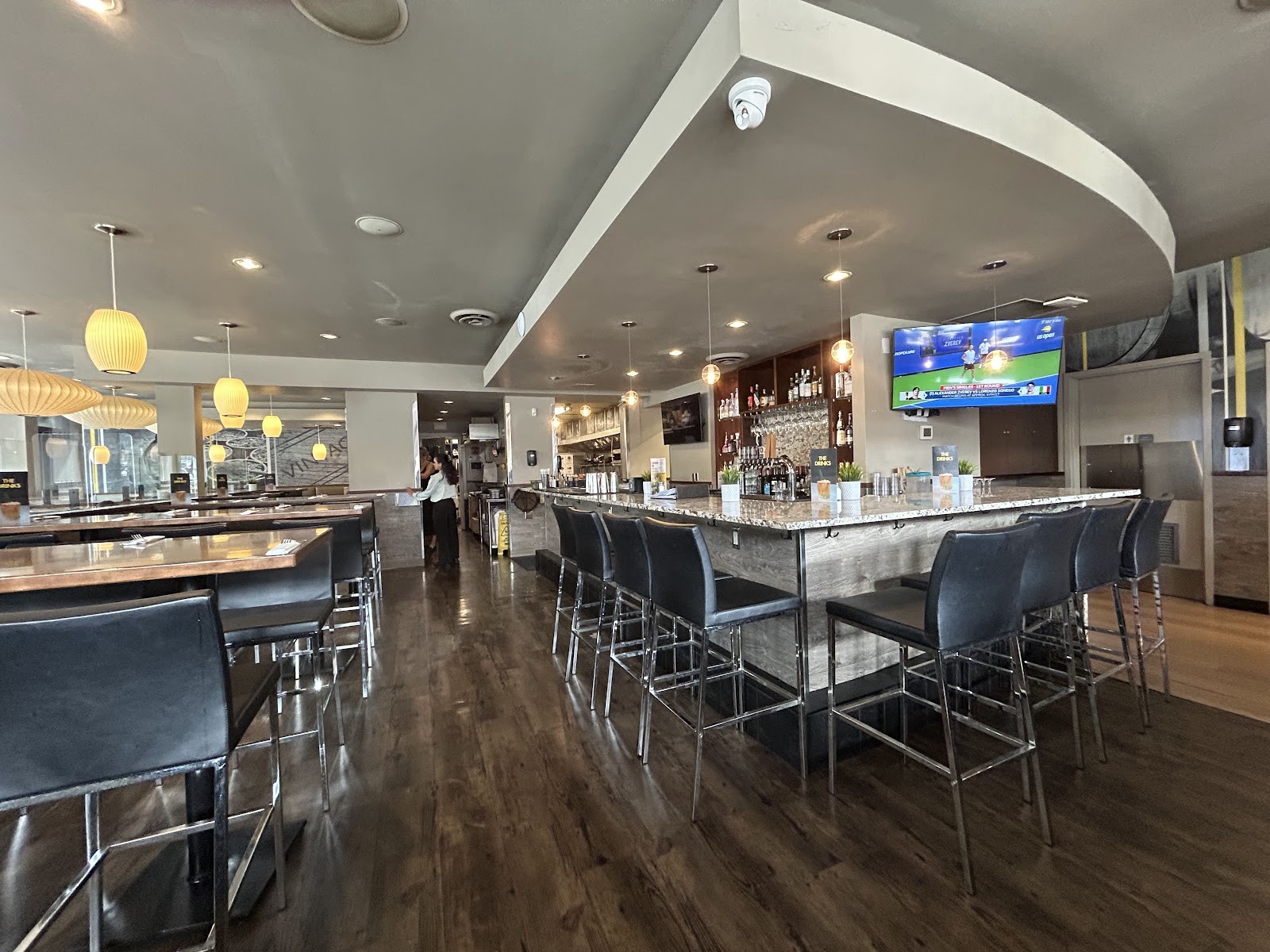 Bin 4 Burger Lounge: the place
