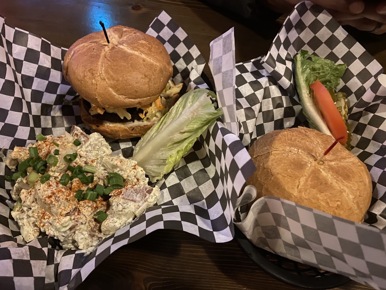 Black Water: food & drinks