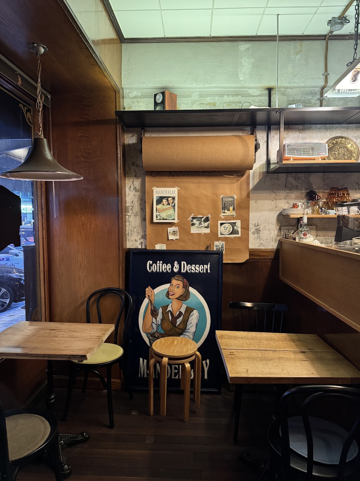 Cafe Manderley: the place