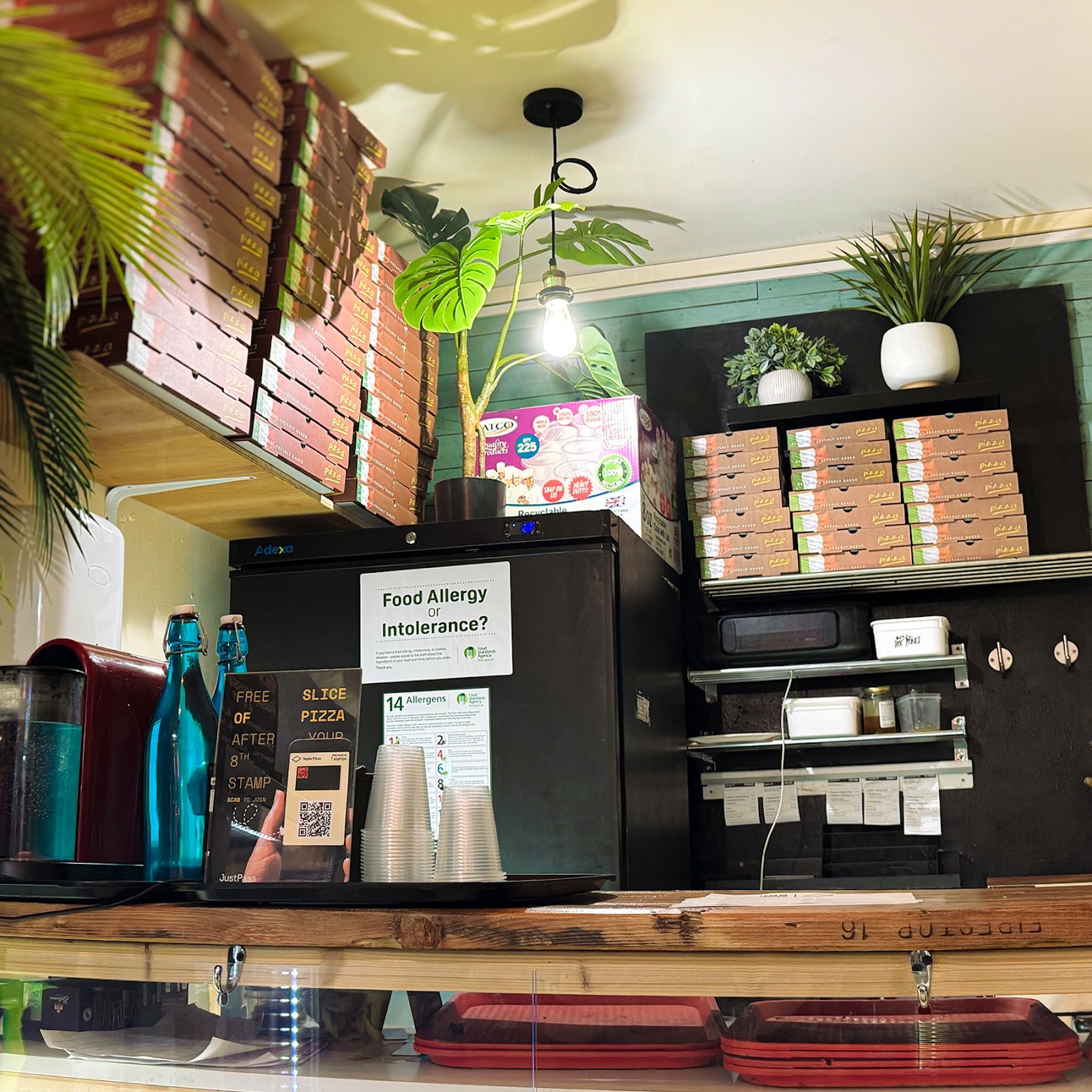 Teglia Pizza: the place