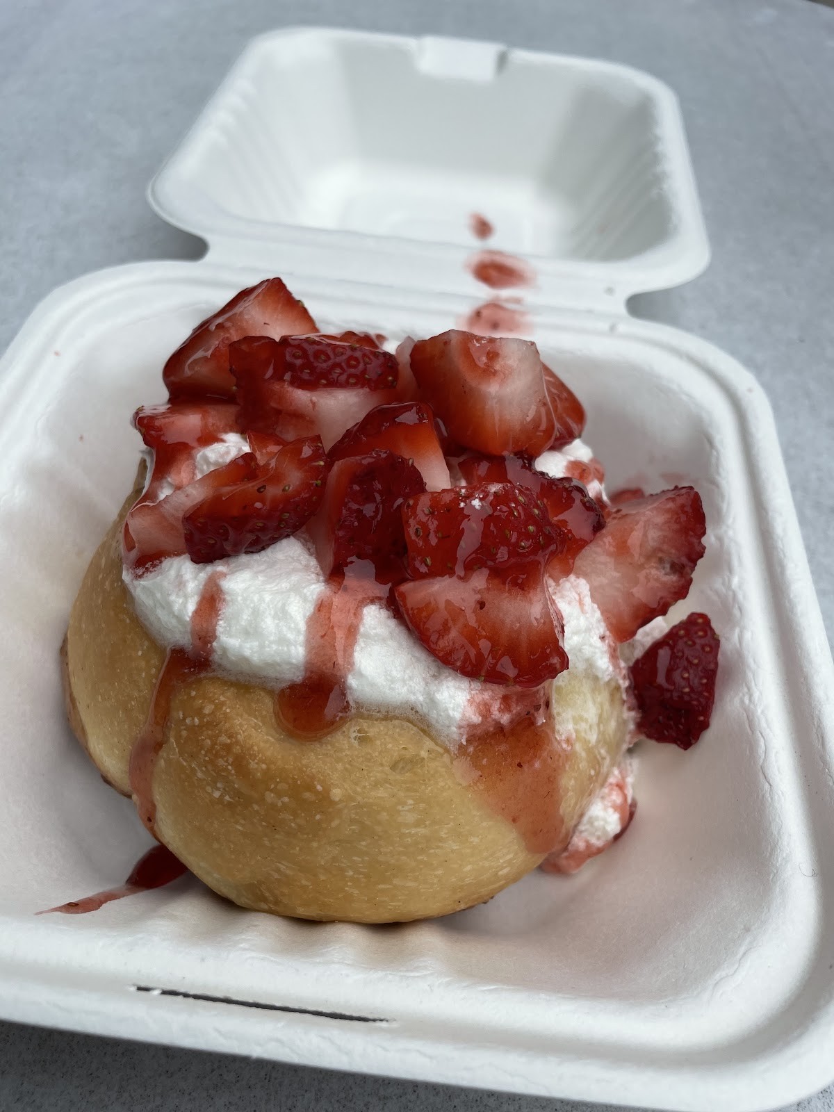Cinnaholic: food & drinks
