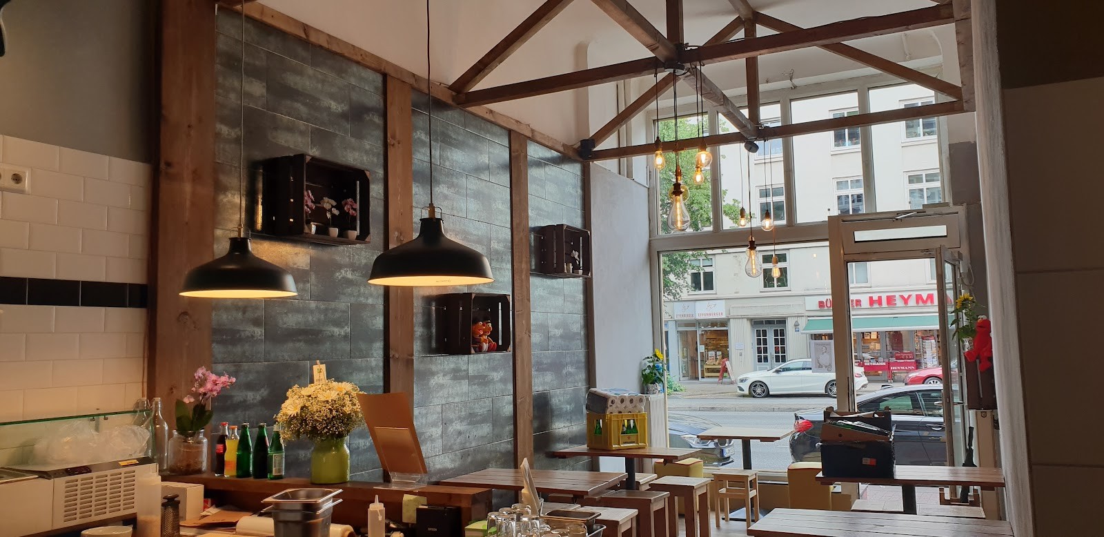 Yorisa Restaurant: the place