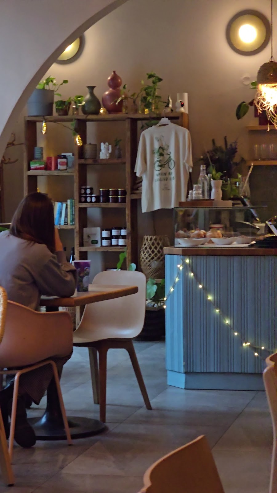 CHUTNEJ: the place