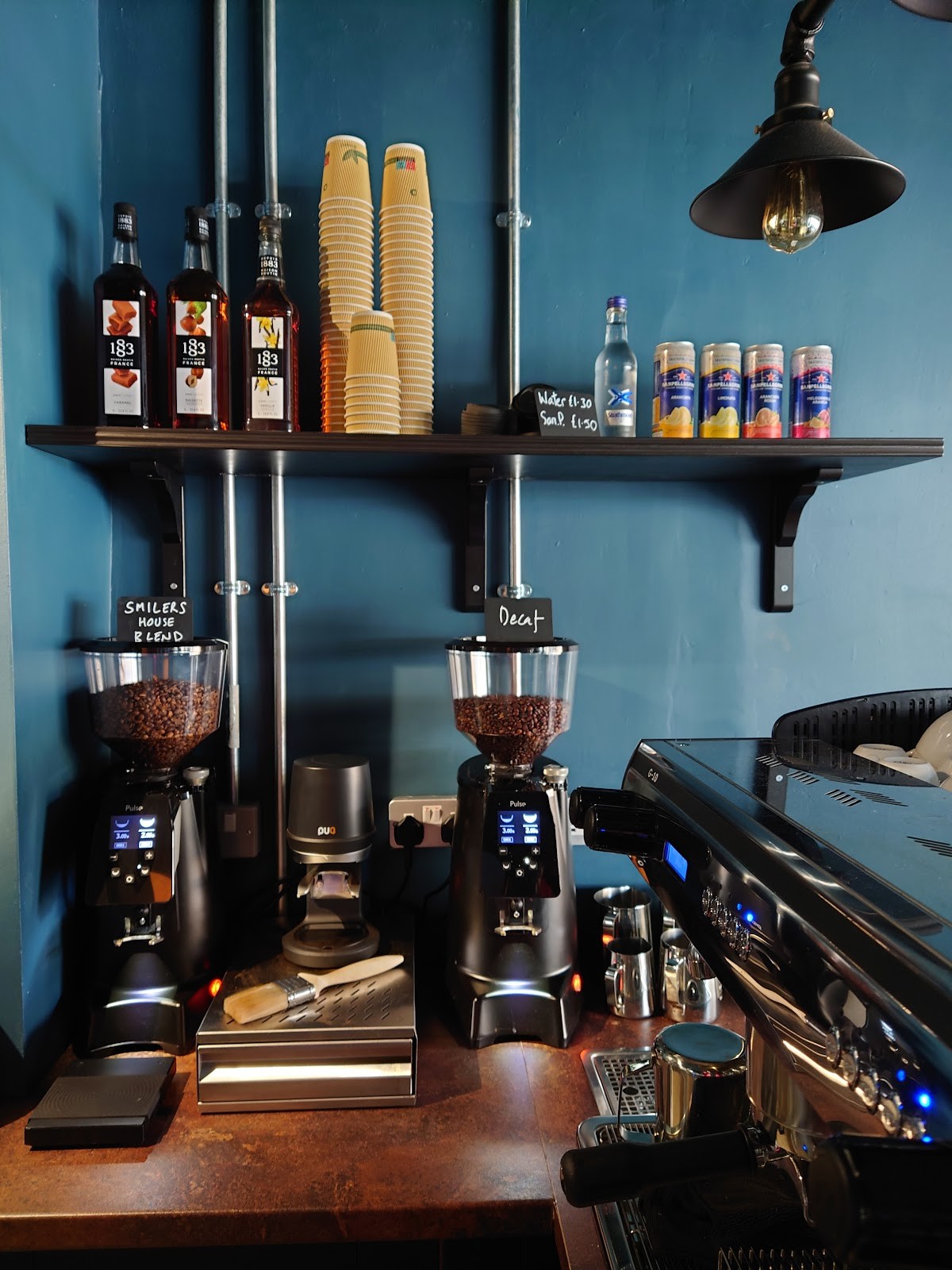 Against the Grain Coffee House: the place