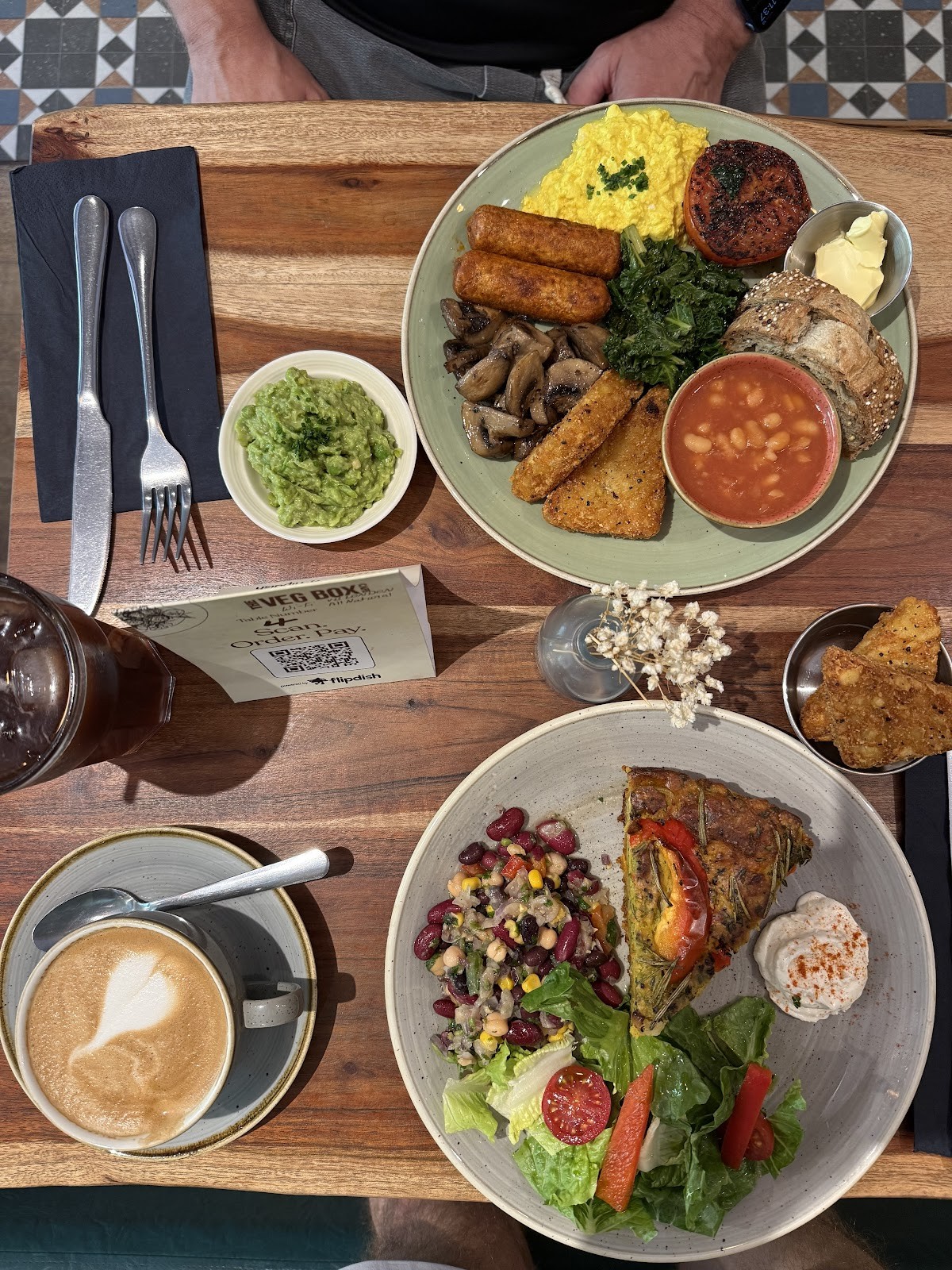 The Veg Box Cafe: food & drinks