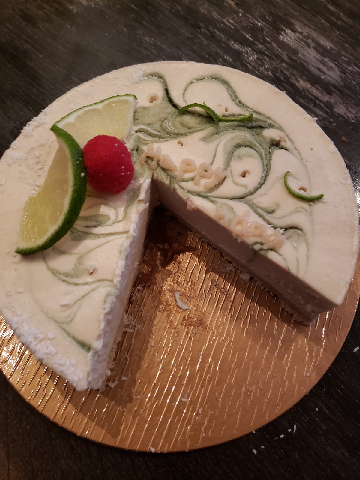 Rawesome Cafe: food & drinks