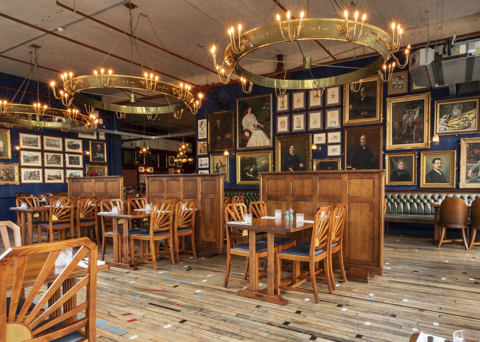 Cosy Club: the place
