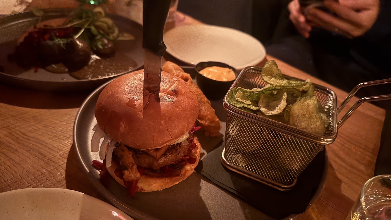 Galdrs Krypta: food & drinks