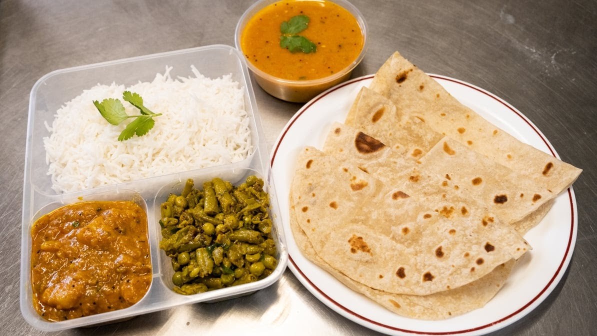Roops Vegetarian Takeaways Shop: food & drinks